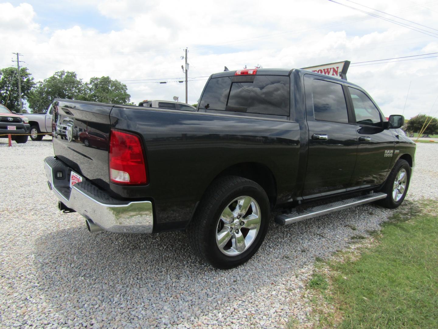 2015 Blue /Gray RAM 1500 SLT Crew Cab SWB 2WD (1C6RR6LT1FS) with an 5.7L V8 OHV 16V engine, 6-Speed Automatic transmission, located at 15016 S Hwy 231, Midland City, AL, 36350, (334) 983-3001, 31.306210, -85.495277 - Photo#7