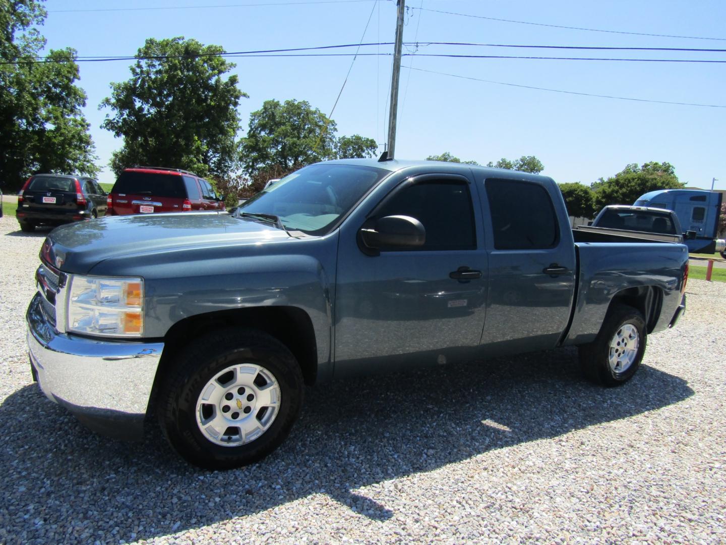 2013 Blue /Gray Chevrolet Silverado 1500 LS Crew Cab Short Box 2WD (3GCPCREAXDG) with an 4.8L V8 OHV 16V engine, Automatic transmission, located at 15016 S Hwy 231, Midland City, AL, 36350, (334) 983-3001, 31.306210, -85.495277 - Photo#2