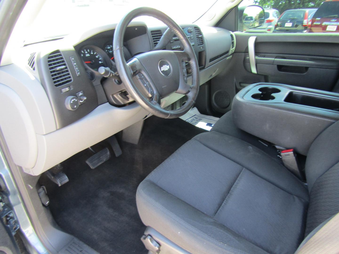 2013 Blue /Gray Chevrolet Silverado 1500 LS Crew Cab Short Box 2WD (3GCPCREAXDG) with an 4.8L V8 OHV 16V engine, Automatic transmission, located at 15016 S Hwy 231, Midland City, AL, 36350, (334) 983-3001, 31.306210, -85.495277 - Photo#3