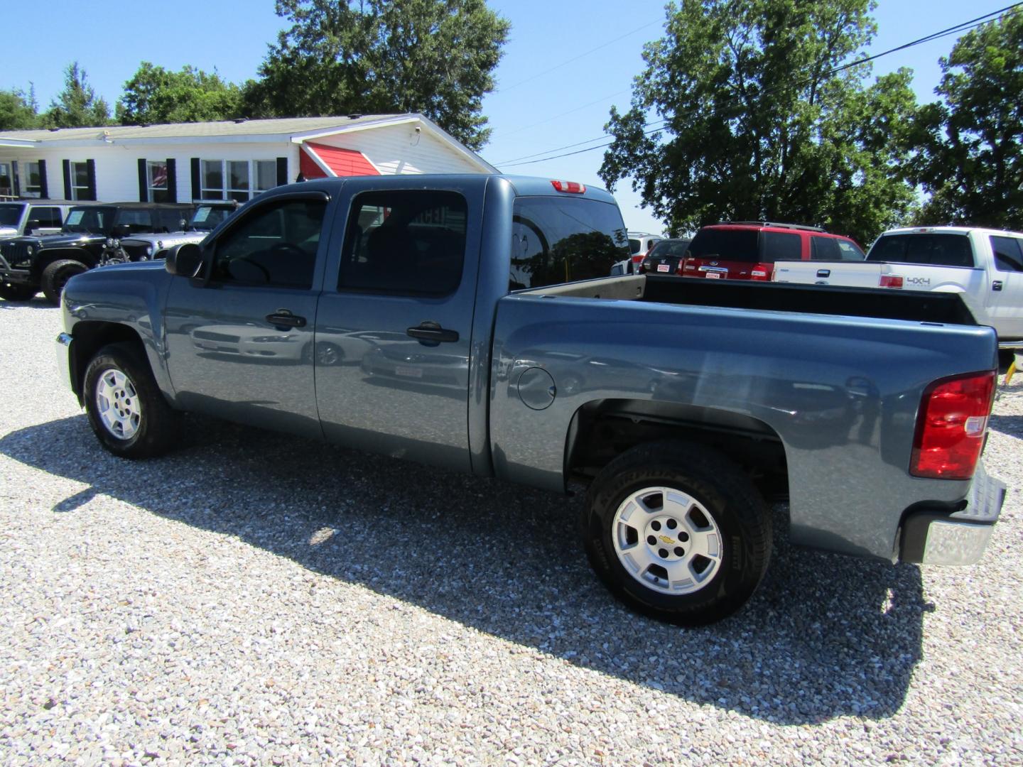 2013 Blue /Gray Chevrolet Silverado 1500 LS Crew Cab Short Box 2WD (3GCPCREAXDG) with an 4.8L V8 OHV 16V engine, Automatic transmission, located at 15016 S Hwy 231, Midland City, AL, 36350, (334) 983-3001, 31.306210, -85.495277 - Photo#5