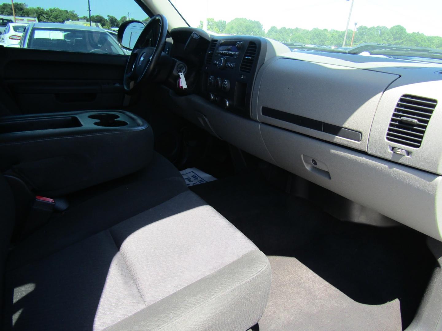 2013 Blue /Gray Chevrolet Silverado 1500 LS Crew Cab Short Box 2WD (3GCPCREAXDG) with an 4.8L V8 OHV 16V engine, Automatic transmission, located at 15016 S Hwy 231, Midland City, AL, 36350, (334) 983-3001, 31.306210, -85.495277 - Photo#9