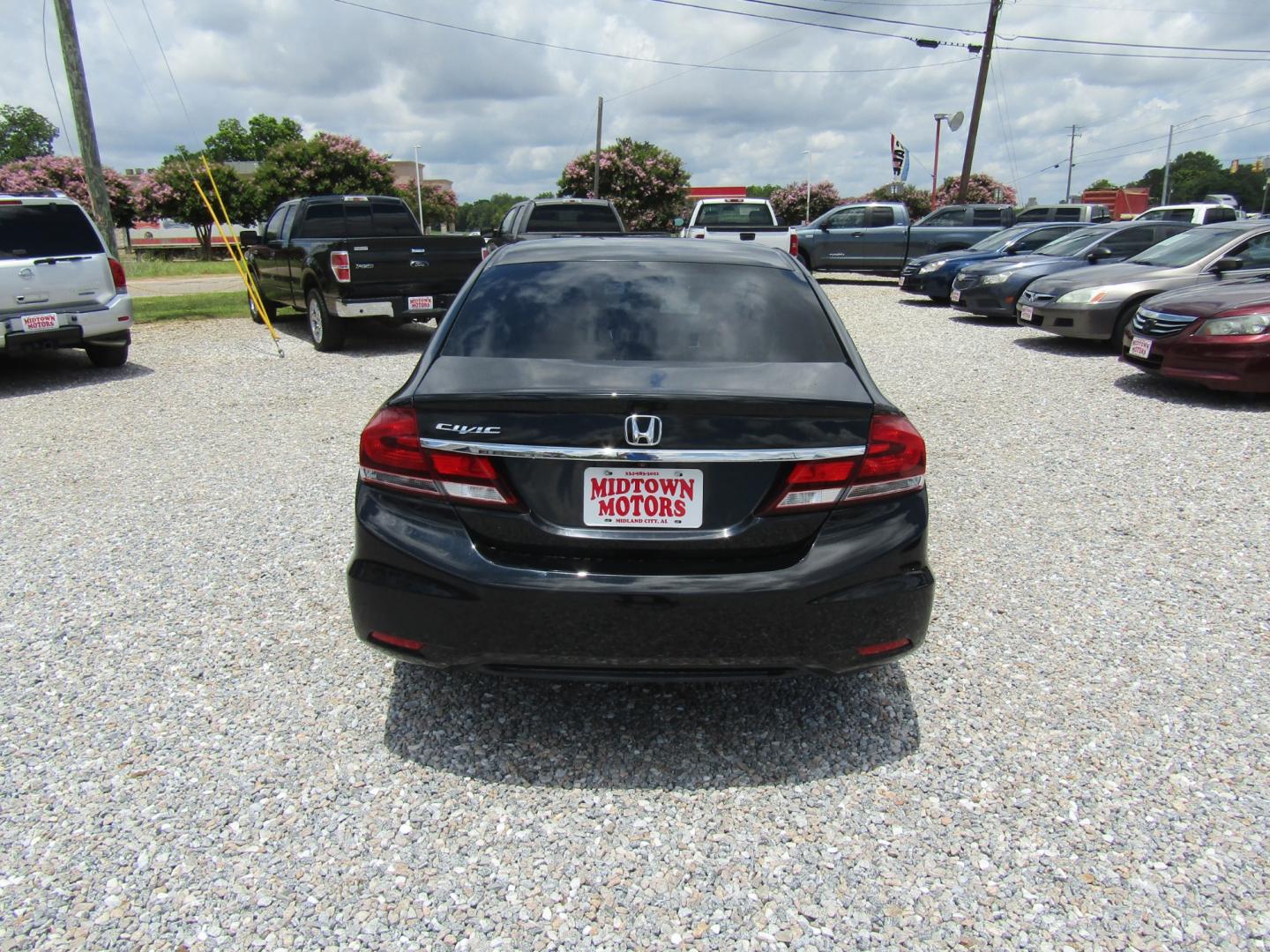 2013 Black Honda Civic LX Sedan 5-Speed AT (19XFB2F58DE) with an 1.8L L4 SOHC 16V engine, Automatic transmission, located at 15016 S Hwy 231, Midland City, AL, 36350, (334) 983-3001, 31.306210, -85.495277 - Photo#6