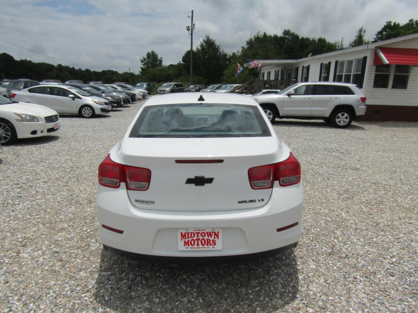 2014 White /Gray Chevrolet Malibu LS (1G11B5SLXEF) with an 2.5L L4 DOHC 16V engine, Automatic transmission, located at 15016 S Hwy 231, Midland City, AL, 36350, (334) 983-3001, 31.306210, -85.495277 - Photo#6