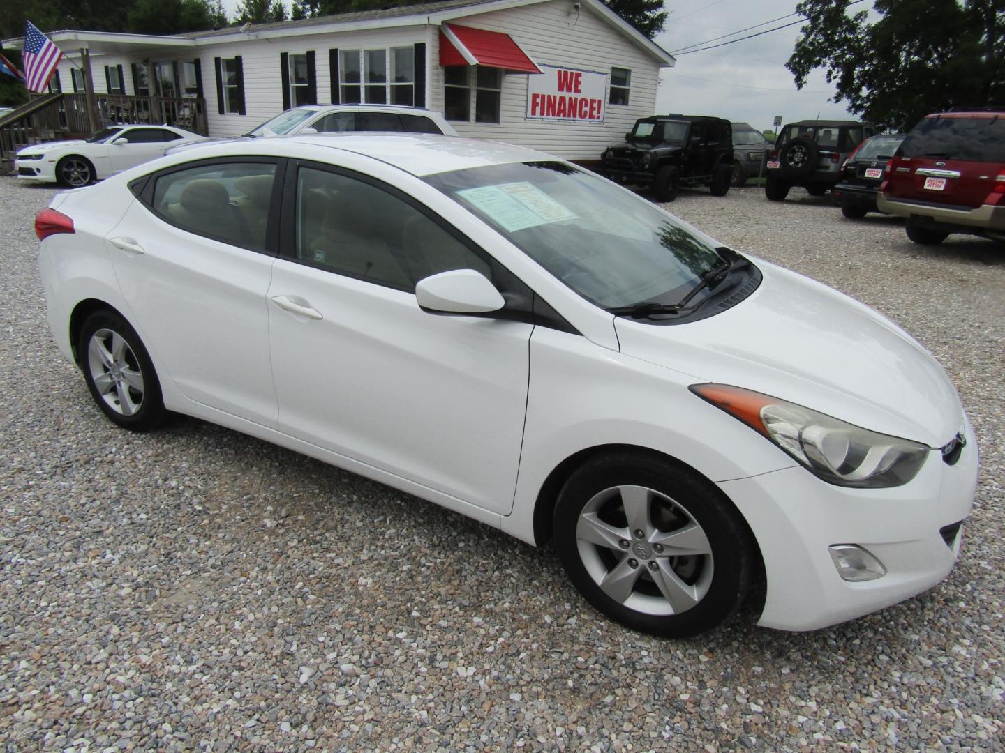 2013 White /Tan Hyundai Elantra Limited (5NPDH4AE1DH) with an 1.8L L4 DOHC 16V engine, Automatic transmission, located at 15016 S Hwy 231, Midland City, AL, 36350, (334) 983-3001, 31.306210, -85.495277 - Photo#0