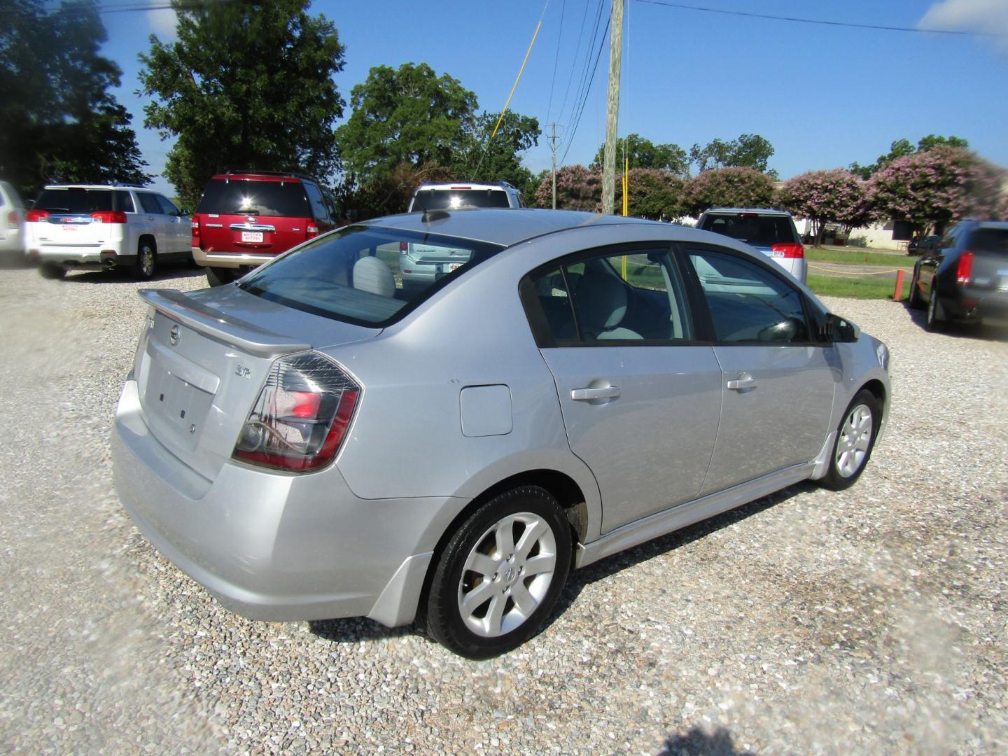 2012 Silver Nissan Sentra 2.0 (3N1AB6AP7CL) with an 2.0L L4 DOHC 16V engine, Automatic transmission, located at 15016 S Hwy 231, Midland City, AL, 36350, (334) 983-3001, 31.306210, -85.495277 - Photo#7