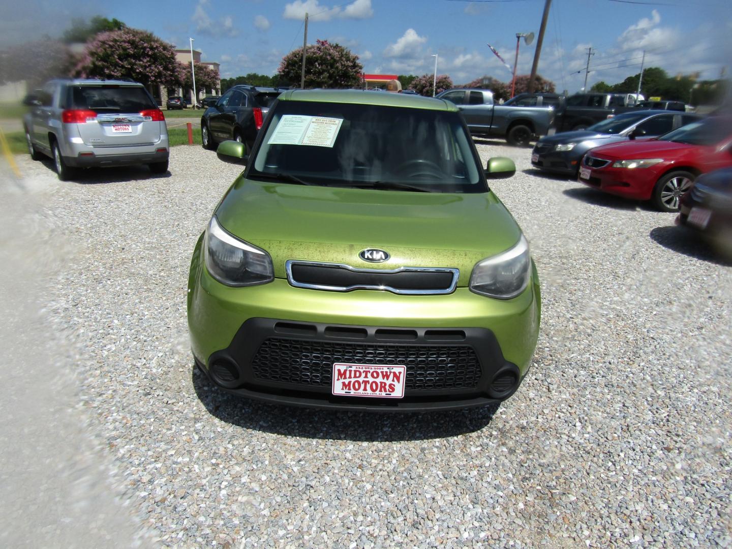 2015 Green /Tan Kia Soul Base (KNDJN2A21F7) with an 1.6L L4 DOHC 16V engine, Automatic transmission, located at 15016 S Hwy 231, Midland City, AL, 36350, (334) 983-3001, 31.306210, -85.495277 - Photo#1