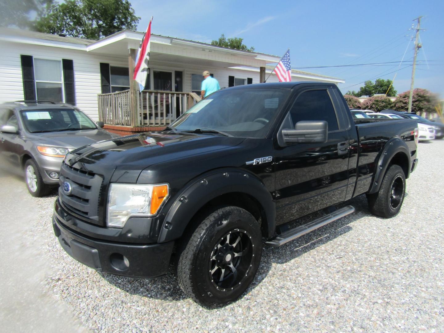 2010 Black /Gray Ford F-150 STX 6.5-ft. Bed 2WD (1FTMF1CW8AK) with an 4.6L V8 SOHC 24V engine, Automatic transmission, located at 15016 S Hwy 231, Midland City, AL, 36350, (334) 983-3001, 31.306210, -85.495277 - Photo#2