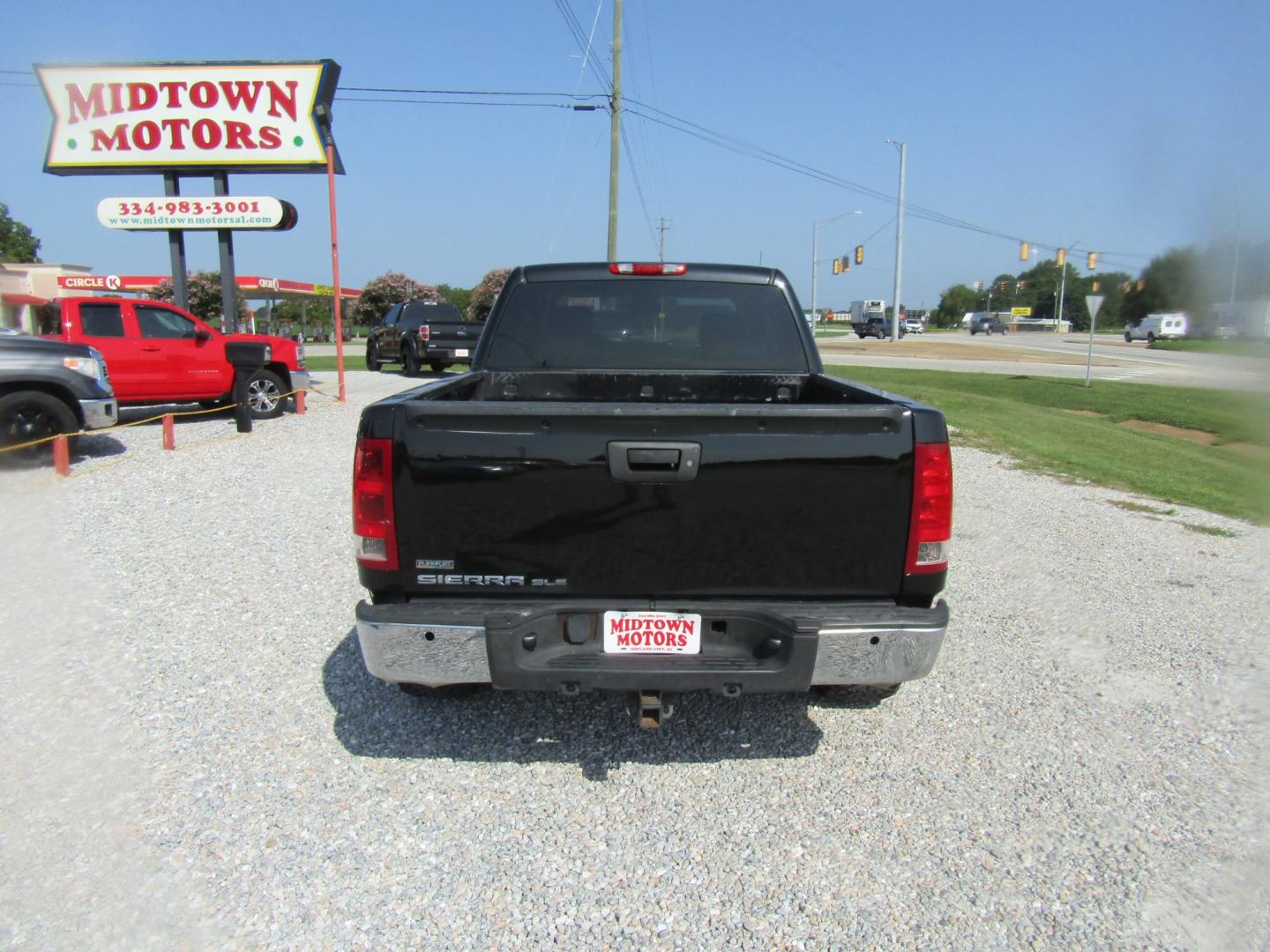 2010 Black /Gray GMC Sierra 1500 SLE Crew Cab 4WD (3GTRKVE3XAG) with an 5.3L V8 OHV 16V FFV engine, 4-Speed Automatic transmission, located at 15016 S Hwy 231, Midland City, AL, 36350, (334) 983-3001, 31.306210, -85.495277 - Photo#6