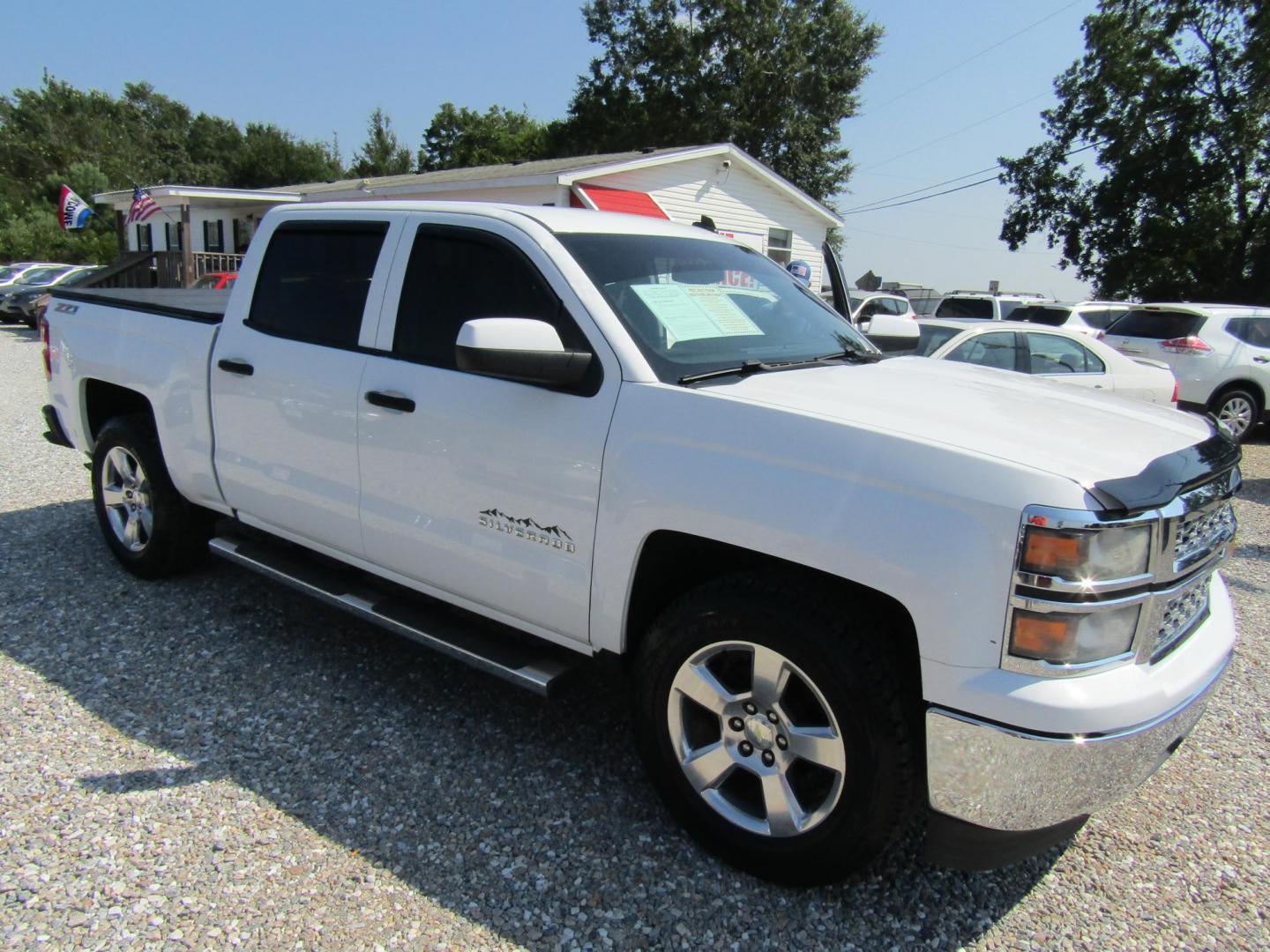 2014 White Chevrolet Silverado 1500 1LT Crew Cab 2WD (3GCPCREC9EG) with an 4.8L V8 OHV 16V engine, Automatic transmission, located at 15016 S Hwy 231, Midland City, AL, 36350, (334) 983-3001, 31.306210, -85.495277 - Photo#0