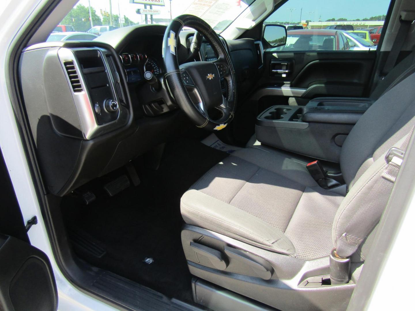 2014 White Chevrolet Silverado 1500 1LT Crew Cab 2WD (3GCPCREC9EG) with an 4.8L V8 OHV 16V engine, Automatic transmission, located at 15016 S Hwy 231, Midland City, AL, 36350, (334) 983-3001, 31.306210, -85.495277 - Photo#3