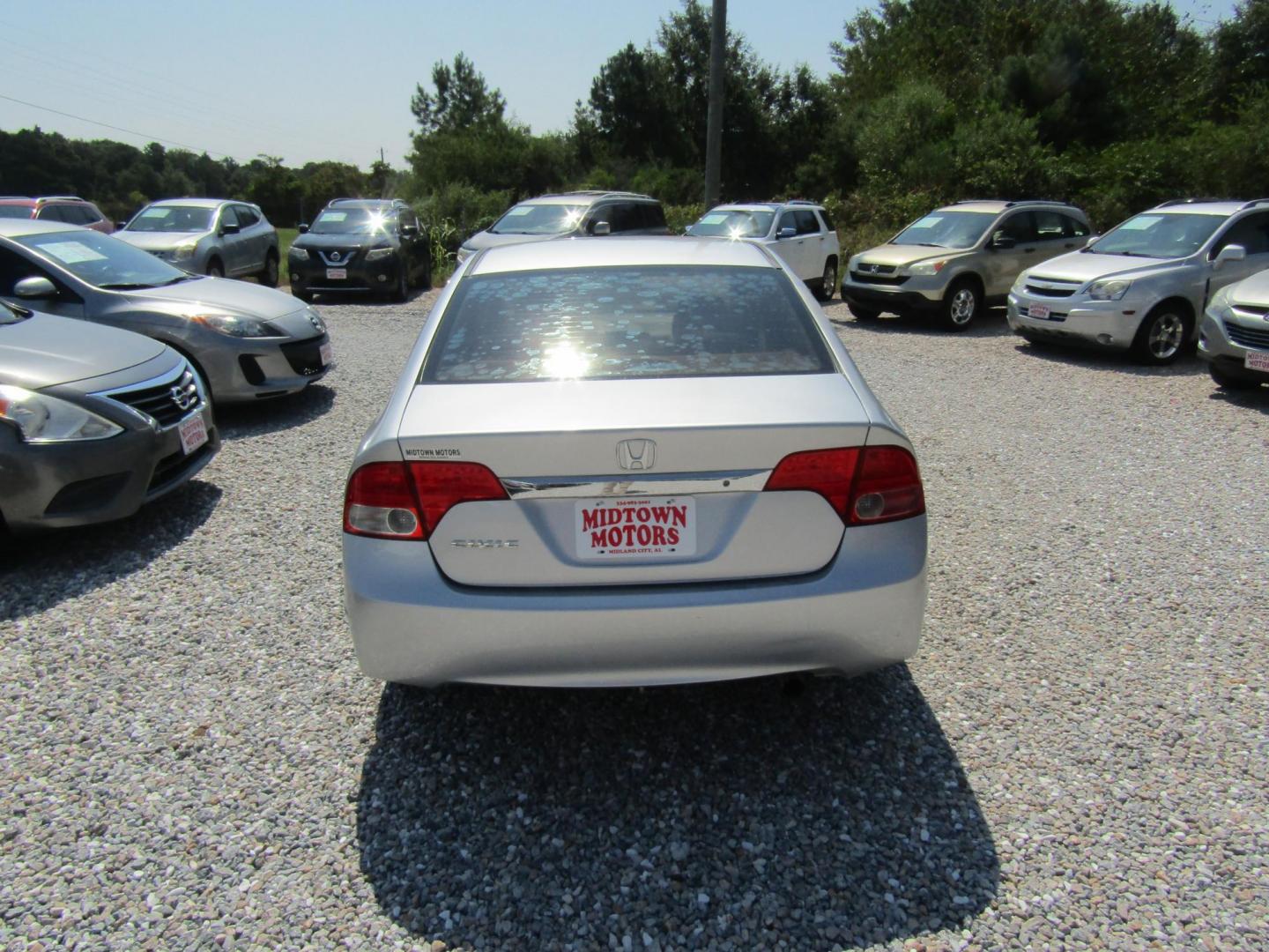 2010 Silver Honda Civic LX Sedan 5-Speed AT (19XFA1F51AE) with an 1.8L L4 SOHC 16V engine, Automatic transmission, located at 15016 S Hwy 231, Midland City, AL, 36350, (334) 983-3001, 31.306210, -85.495277 - Photo#6