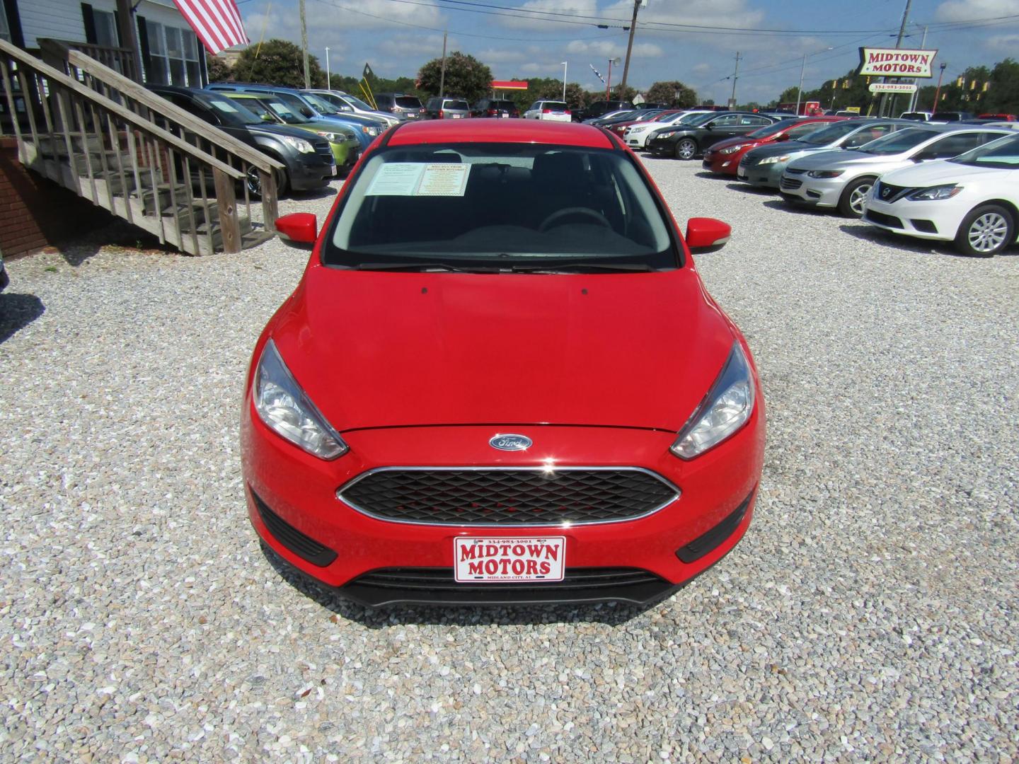 2016 Ford Focus SE Hatch (1FADP3K24GL) with an 2.0L L4 DOHC 16V engine, Automatic transmission, located at 15016 S Hwy 231, Midland City, AL, 36350, (334) 983-3001, 31.306210, -85.495277 - Photo#1