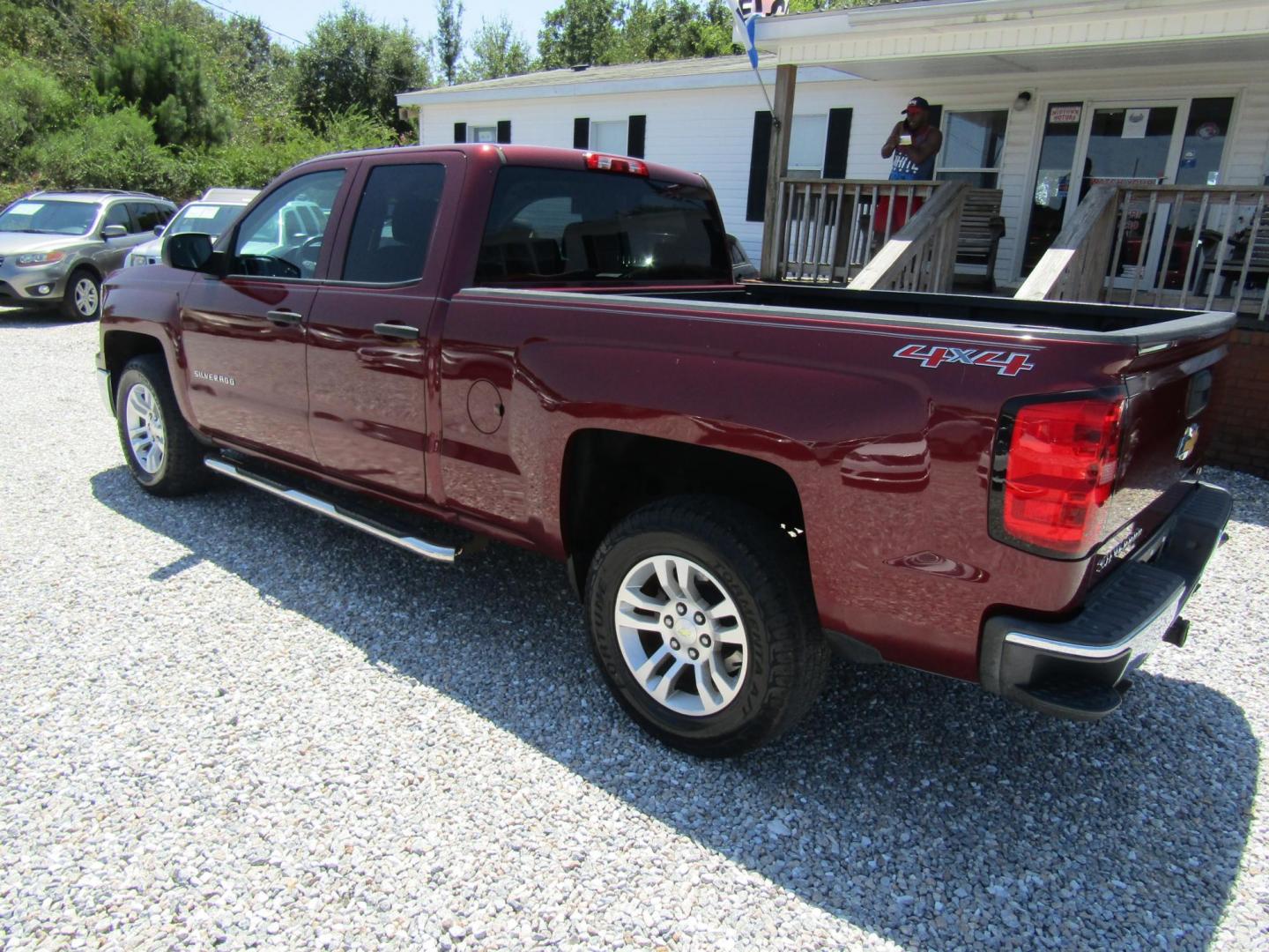 2014 Chevrolet Silverado 1500 1LT Double Cab 4WD (1GCVKREH7EZ) with an 4.3L V6 OHV 12V engine, Automatic transmission, located at 15016 S Hwy 231, Midland City, AL, 36350, (334) 983-3001, 31.306210, -85.495277 - Photo#4