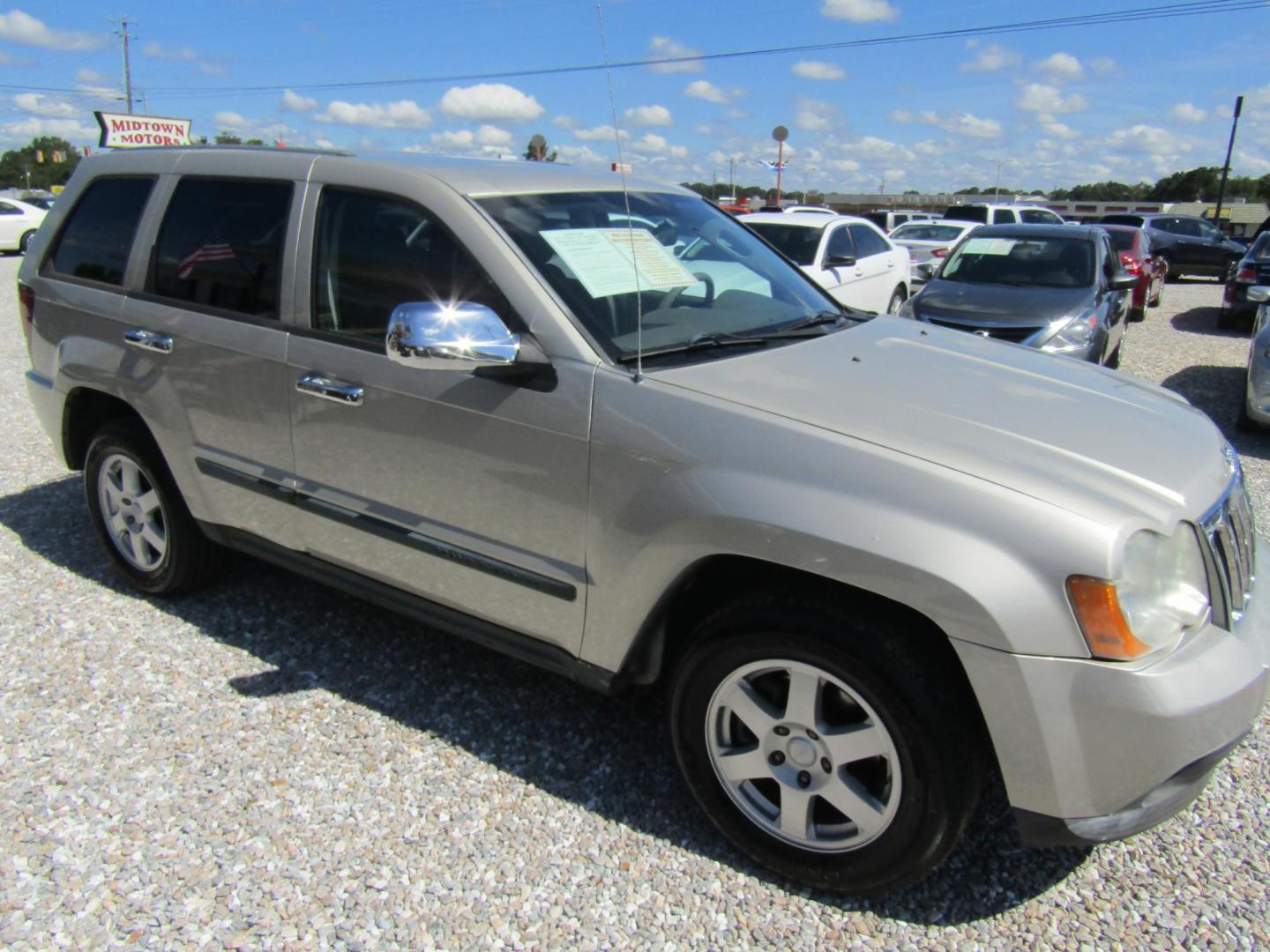 2008 Jeep Grand Cherokee Laredo 2WD (1J8GS48K58C) with an 3.7L V6 SOHC 12V engine, Automatic transmission, located at 15016 S Hwy 231, Midland City, AL, 36350, (334) 983-3001, 31.306210, -85.495277 - Photo#0