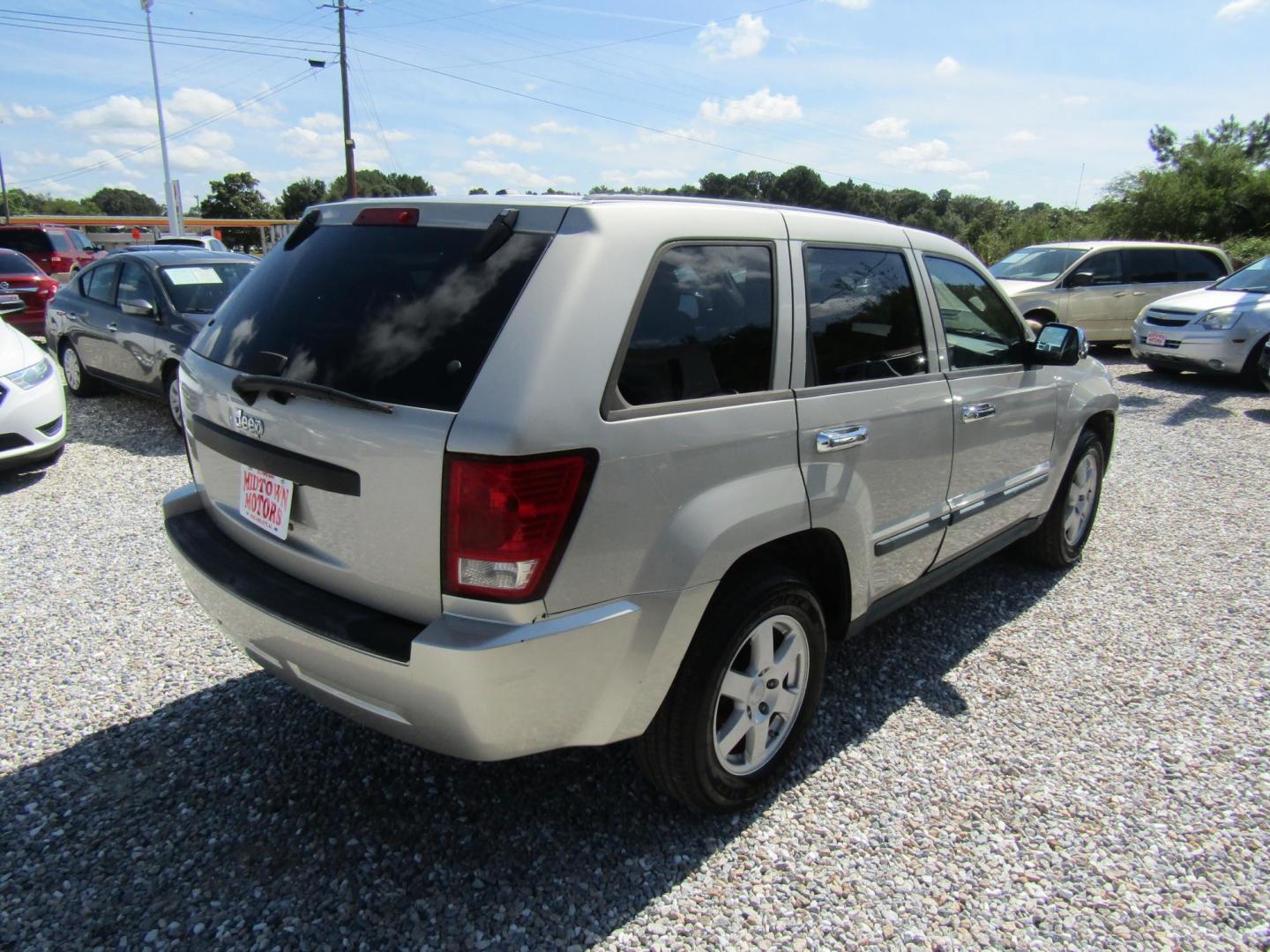 2008 Jeep Grand Cherokee Laredo 2WD (1J8GS48K58C) with an 3.7L V6 SOHC 12V engine, Automatic transmission, located at 15016 S Hwy 231, Midland City, AL, 36350, (334) 983-3001, 31.306210, -85.495277 - Photo#7