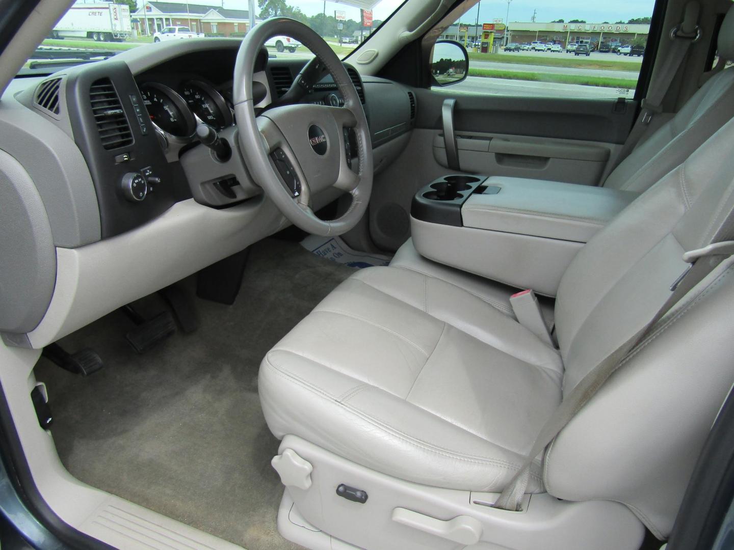 2012 Gray GMC Sierra 1500 SLE Crew Cab 2WD (3GTP1VE05CG) with an 5.3L V8 OHV 16V FFV engine, Automatic transmission, located at 15016 S Hwy 231, Midland City, AL, 36350, (334) 983-3001, 31.306210, -85.495277 - Photo#3