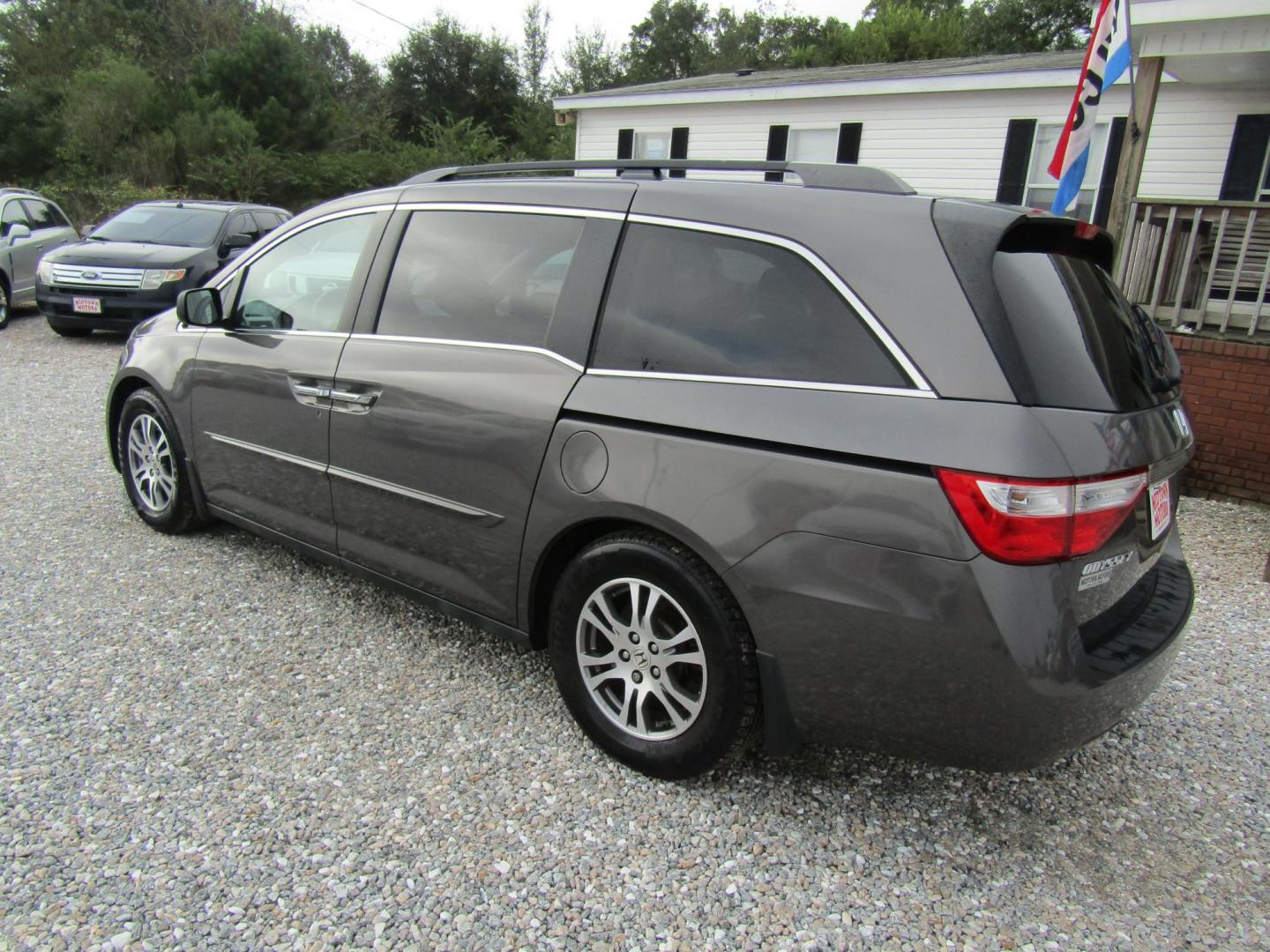 2012 Gray Honda Odyssey EX (5FNRL5H4XCB) with an 3.5L V6 SOHC 24V engine, Automatic transmission, located at 15016 S Hwy 231, Midland City, AL, 36350, (334) 983-3001, 31.306210, -85.495277 - Photo#6