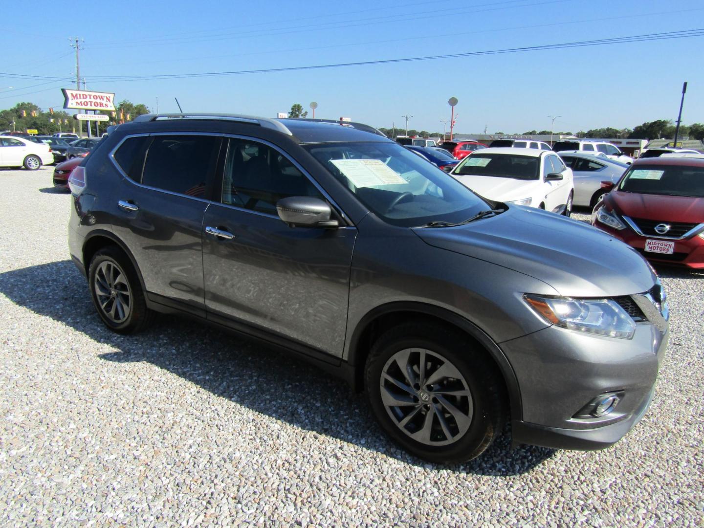 2016 Dark Gray Nissan Rogue S 2WD (5N1AT2MT7GC) with an 2.5L L4 DOHC 16V engine, Automatic transmission, located at 15016 S Hwy 231, Midland City, AL, 36350, (334) 983-3001, 31.306210, -85.495277 - Photo#0