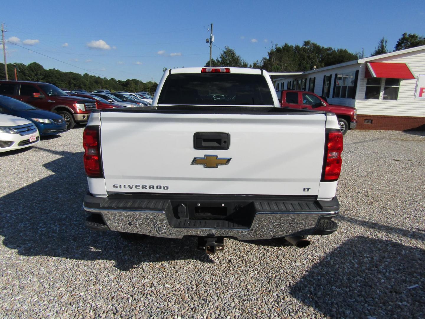 2015 White /Gray Chevrolet Silverado 2500HD LT Crew Cab Long Box 2WD (1GC1CVEG7FF) with an 6.0L V8 OHV 16V FFV engine, 6-Speed Automatic transmission, located at 15016 S Hwy 231, Midland City, AL, 36350, (334) 983-3001, 31.306210, -85.495277 - Photo#6