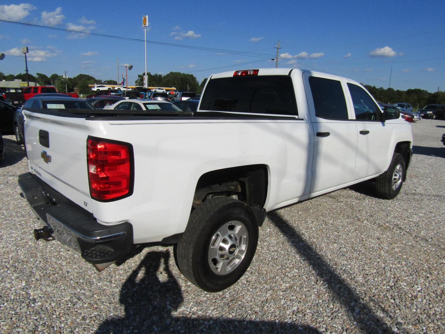 2015 White /Gray Chevrolet Silverado 2500HD LT Crew Cab Long Box 2WD (1GC1CVEG7FF) with an 6.0L V8 OHV 16V FFV engine, 6-Speed Automatic transmission, located at 15016 S Hwy 231, Midland City, AL, 36350, (334) 983-3001, 31.306210, -85.495277 - Photo#7