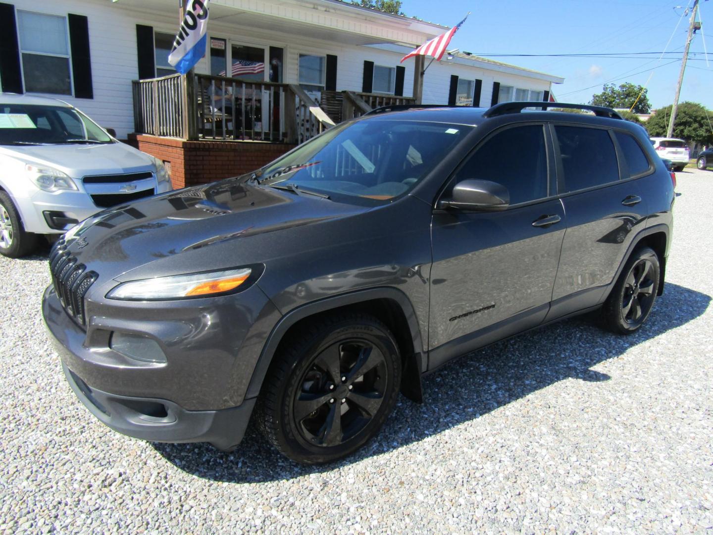 2016 Black Jeep Cherokee Limited FWD (1C4PJLDSXGW) with an 3.2L V6 DOHC 24V engine, Automatic transmission, located at 15016 S Hwy 231, Midland City, AL, 36350, (334) 983-3001, 31.306210, -85.495277 - Photo#1