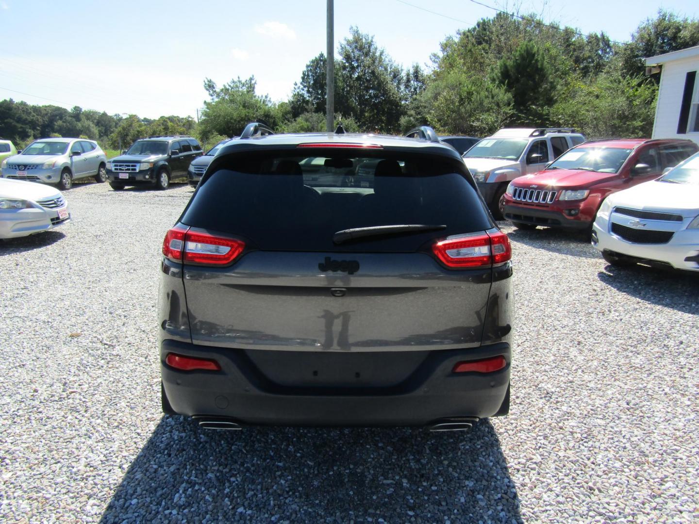 2016 Black Jeep Cherokee Limited FWD (1C4PJLDSXGW) with an 3.2L V6 DOHC 24V engine, Automatic transmission, located at 15016 S Hwy 231, Midland City, AL, 36350, (334) 983-3001, 31.306210, -85.495277 - Photo#5