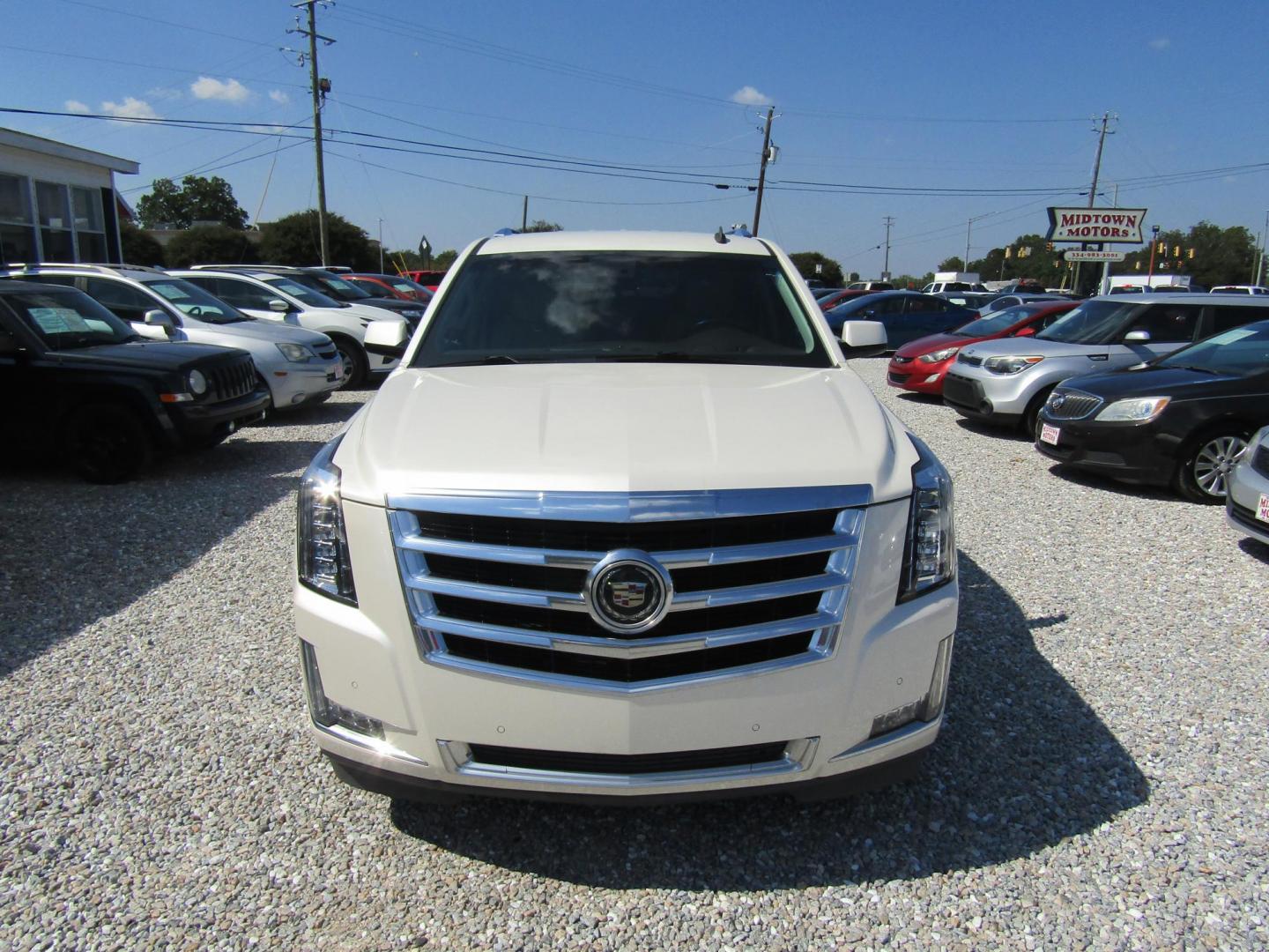 2015 White Cadillac Escalade Premium 2WD (1GYS3CKJ3FR) with an 6.2L V8 OHV 16V FFV engine, Automatic transmission, located at 15016 S Hwy 231, Midland City, AL, 36350, (334) 983-3001, 31.306210, -85.495277 - Photo#1