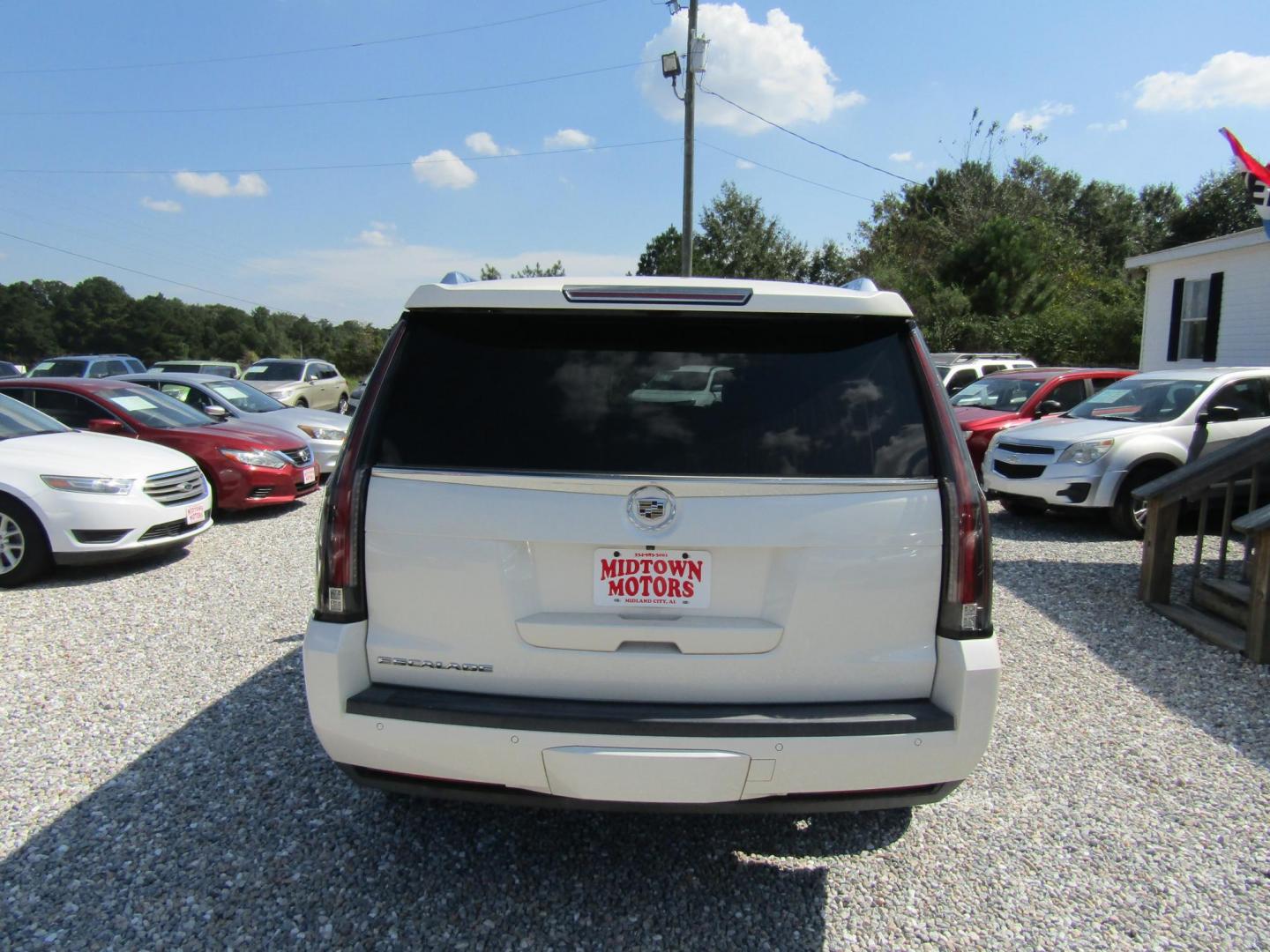 2015 White Cadillac Escalade Premium 2WD (1GYS3CKJ3FR) with an 6.2L V8 OHV 16V FFV engine, Automatic transmission, located at 15016 S Hwy 231, Midland City, AL, 36350, (334) 983-3001, 31.306210, -85.495277 - Photo#7