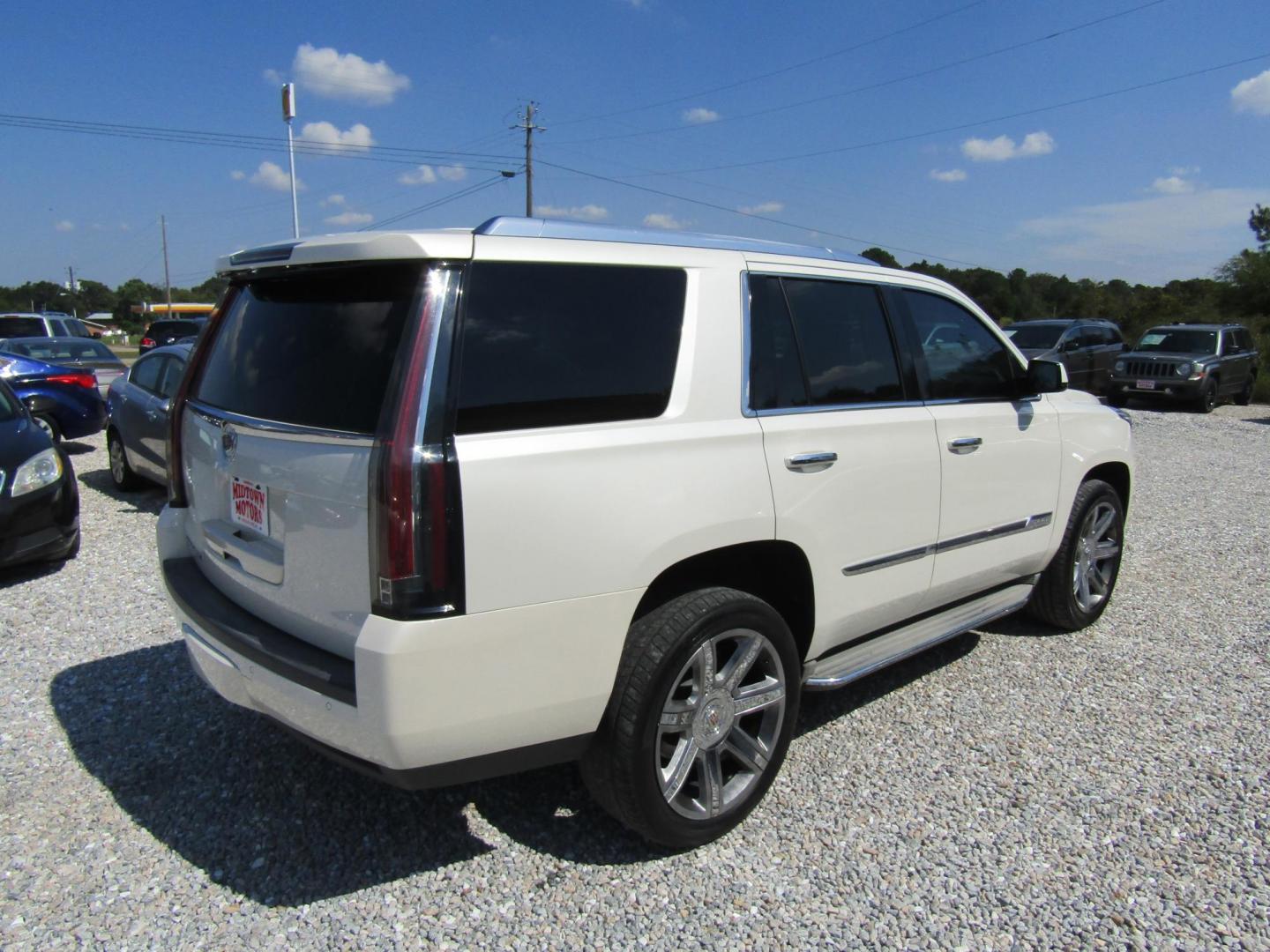 2015 White Cadillac Escalade Premium 2WD (1GYS3CKJ3FR) with an 6.2L V8 OHV 16V FFV engine, Automatic transmission, located at 15016 S Hwy 231, Midland City, AL, 36350, (334) 983-3001, 31.306210, -85.495277 - Photo#8