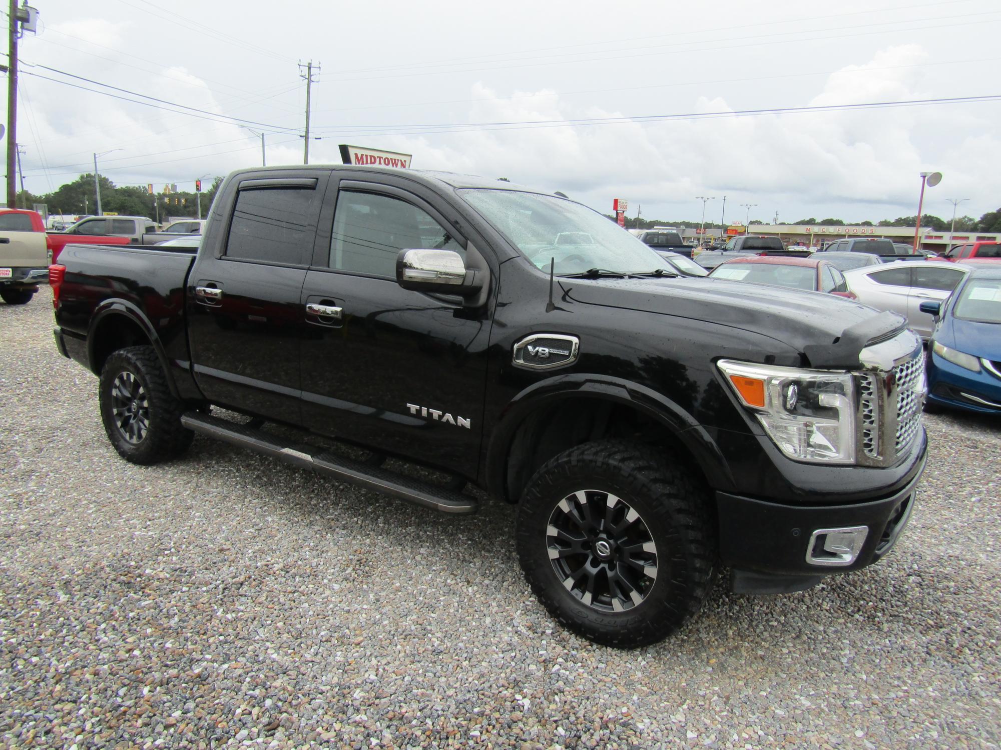 photo of 2017 Nissan Titan 