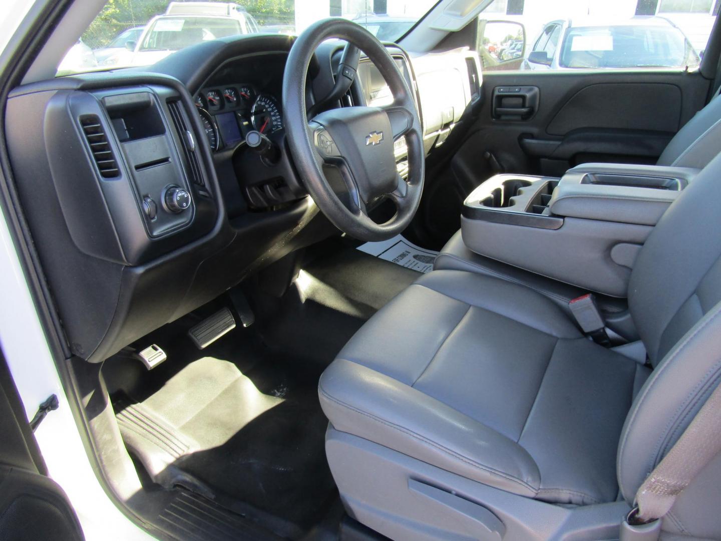 2016 White Chevrolet Silverado 1500 Work Truck Short Box 2WD (1GCNCNEH9GZ) with an 4.3L V6 engine, Automatic transmission, located at 15016 S Hwy 231, Midland City, AL, 36350, (334) 983-3001, 31.306210, -85.495277 - Photo#3