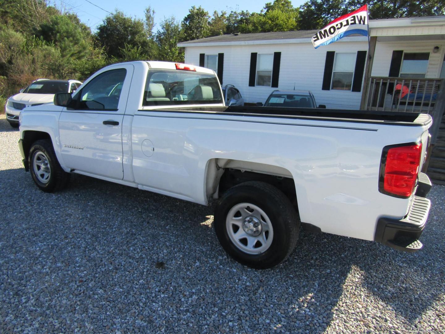 2016 White Chevrolet Silverado 1500 Work Truck Short Box 2WD (1GCNCNEH9GZ) with an 4.3L V6 engine, Automatic transmission, located at 15016 S Hwy 231, Midland City, AL, 36350, (334) 983-3001, 31.306210, -85.495277 - Photo#4