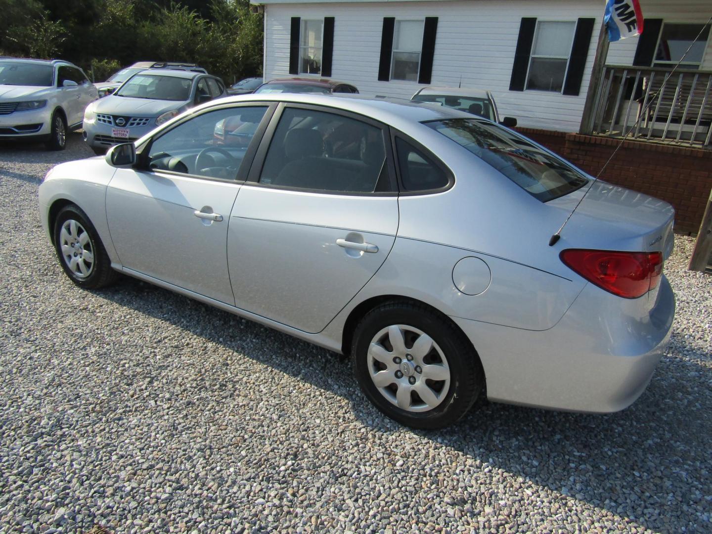 2007 Silver Hyundai Elantra GLS (KMHDU46D87U) with an 2.0L L4 DOHC 16V engine, Automatic transmission, located at 15016 S Hwy 231, Midland City, AL, 36350, (334) 983-3001, 31.306210, -85.495277 - Photo#4