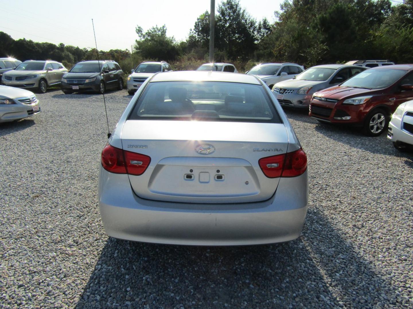 2007 Silver Hyundai Elantra GLS (KMHDU46D87U) with an 2.0L L4 DOHC 16V engine, Automatic transmission, located at 15016 S Hwy 231, Midland City, AL, 36350, (334) 983-3001, 31.306210, -85.495277 - Photo#8