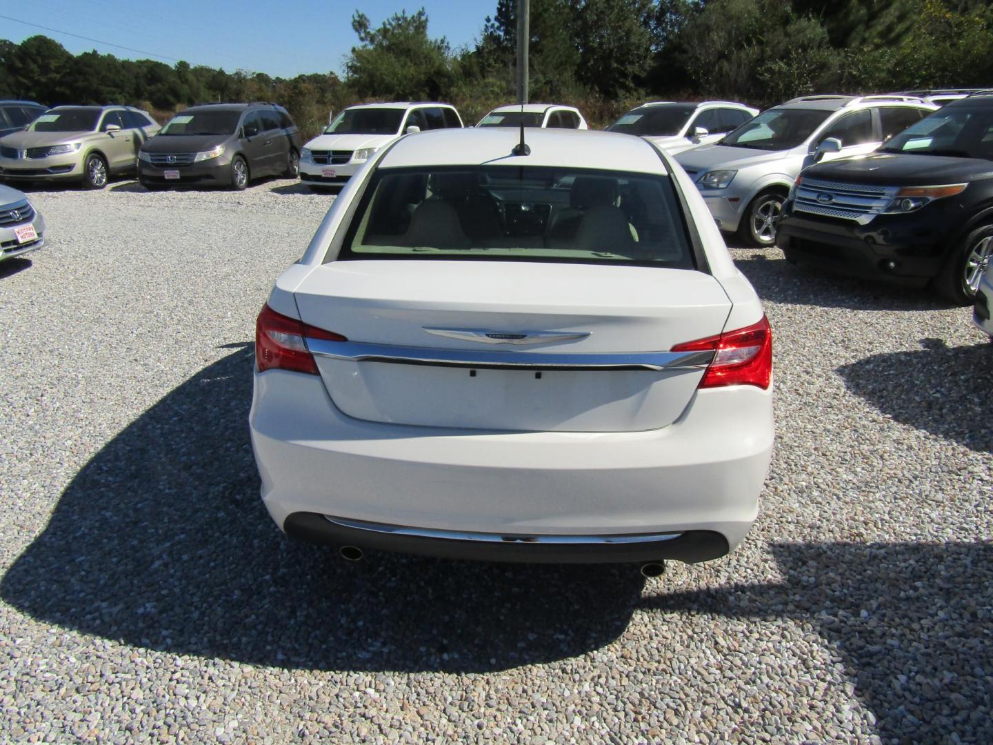 2011 White Chrysler 200 Touring (1C3BC1FGXBN) with an 3.6L V6 DOHC 24V engine, Automatic transmission, located at 15016 S Hwy 231, Midland City, AL, 36350, (334) 983-3001, 31.306210, -85.495277 - Photo#6