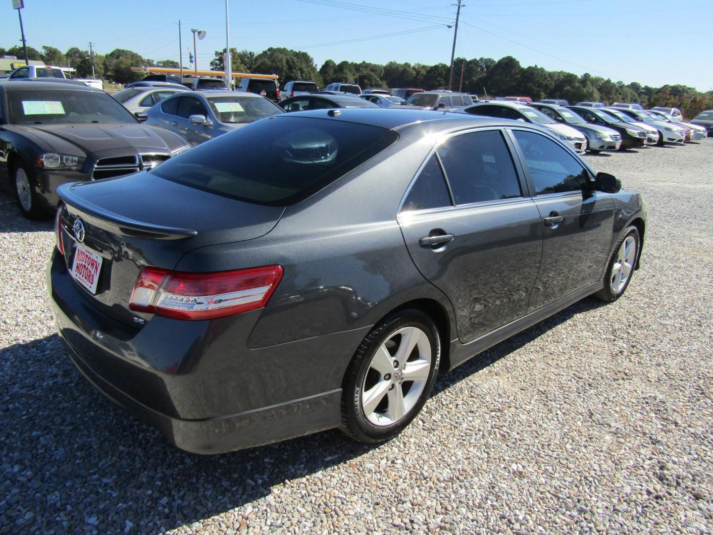 2010 Gray Toyota Camry Camry-Grade 6-Spd AT (4T1BF3EK3AU) with an 2.5L L4 DOHC 16V engine, Automatic transmission, located at 15016 S Hwy 231, Midland City, AL, 36350, (334) 983-3001, 31.306210, -85.495277 - Photo#7