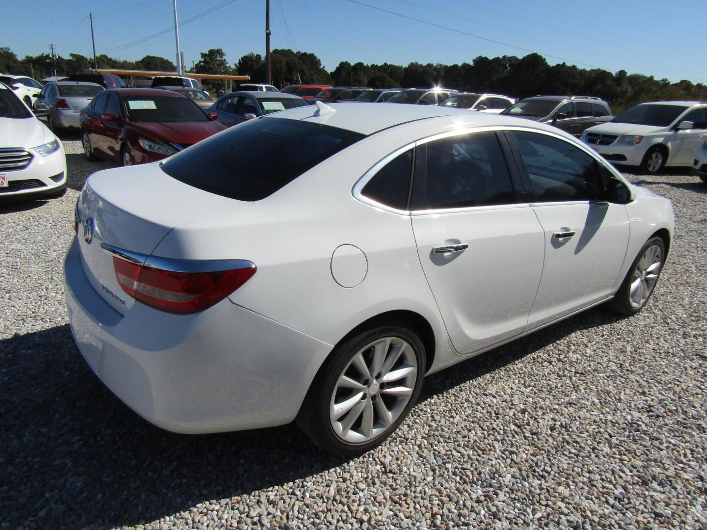 2012 White Buick Verano Base (1G4PP5SK0C4) with an 2.4L L4 DOHC 16V FFV engine, Automatic transmission, located at 15016 S Hwy 231, Midland City, AL, 36350, (334) 983-3001, 31.306210, -85.495277 - Photo#7