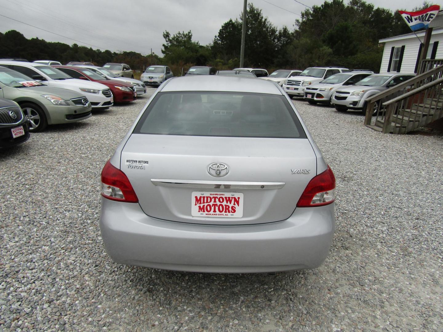 2007 Silver Toyota Yaris Sedan (JTDBT923971) with an 1.5L L4 DOHC 16V engine, Automatic transmission, located at 15016 S Hwy 231, Midland City, AL, 36350, (334) 983-3001, 31.306210, -85.495277 - Photo#6