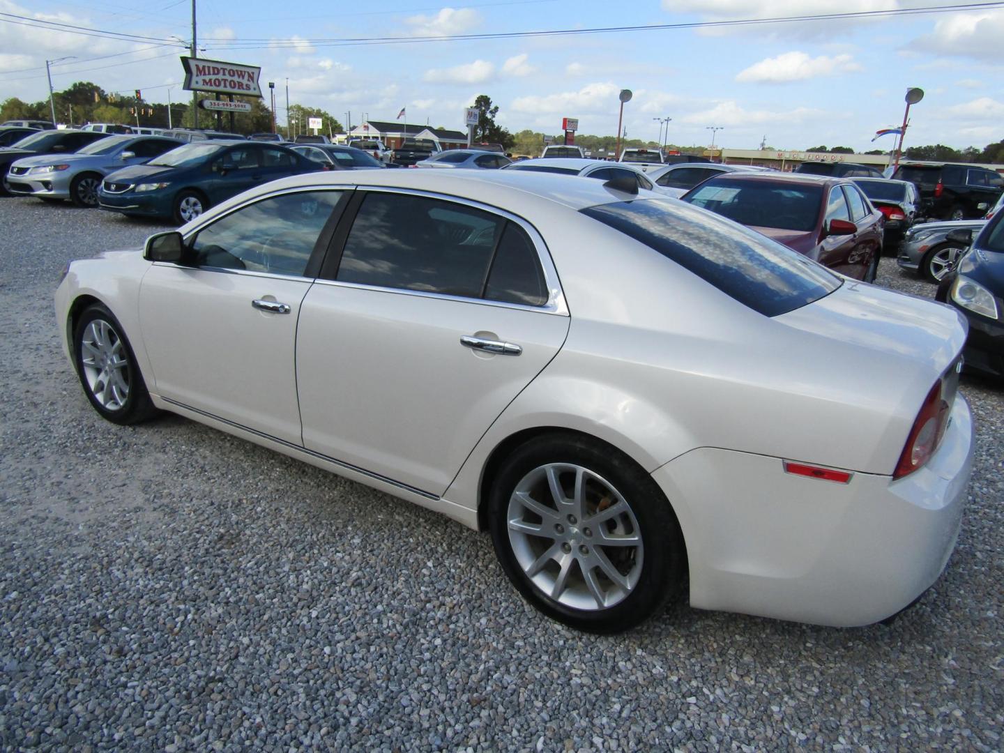 2012 White Chevrolet Malibu 1LTZ (1G1ZE5E00CF) with an 2.4L L4 DOHC 16V engine, Automatic transmission, located at 15016 S Hwy 231, Midland City, AL, 36350, (334) 983-3001, 31.306210, -85.495277 - Photo#5