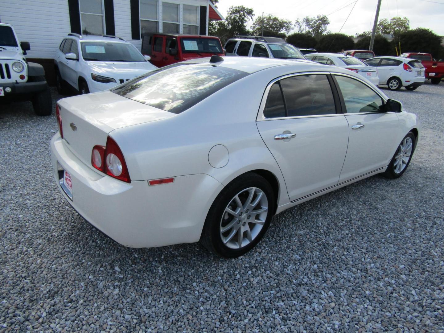 2012 White Chevrolet Malibu 1LTZ (1G1ZE5E00CF) with an 2.4L L4 DOHC 16V engine, Automatic transmission, located at 15016 S Hwy 231, Midland City, AL, 36350, (334) 983-3001, 31.306210, -85.495277 - Photo#7