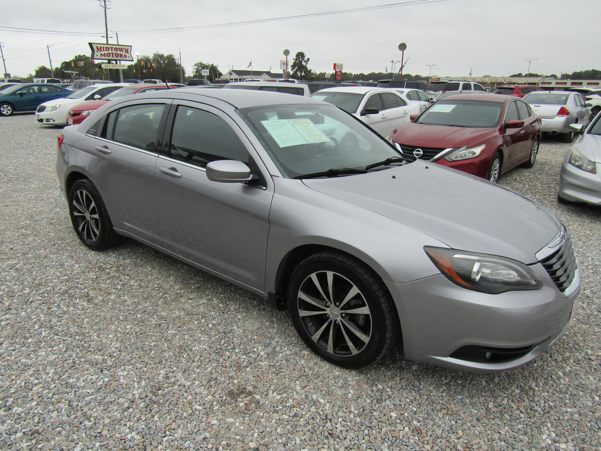 photo of 2013 Chrysler 200 