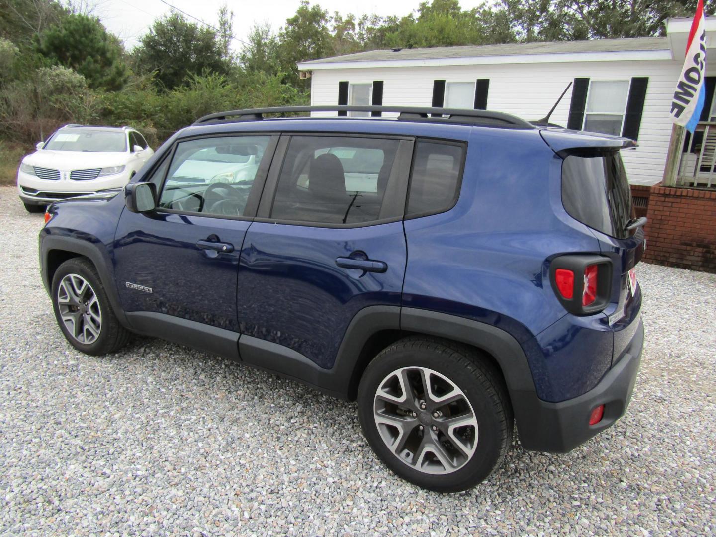 2016 Blue Jeep Renegade Latitude FWD (ZACCJABT9GP) with an 2.4L L4 DOHC 16V engine, Automatic transmission, located at 15016 S Hwy 231, Midland City, AL, 36350, (334) 983-3001, 31.306210, -85.495277 - Photo#5