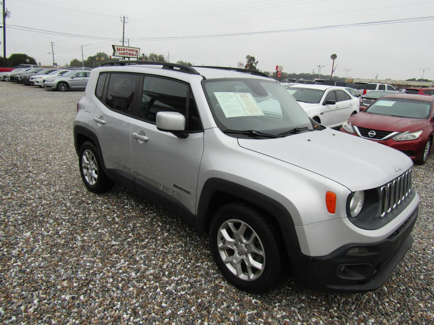 2016 Silver Jeep Renegade Latitude FWD (ZACCJABT8GP) with an 2.4L L4 DOHC 16V engine, Automatic transmission, located at 15016 S Hwy 231, Midland City, AL, 36350, (334) 983-3001, 31.306210, -85.495277 - Photo#0