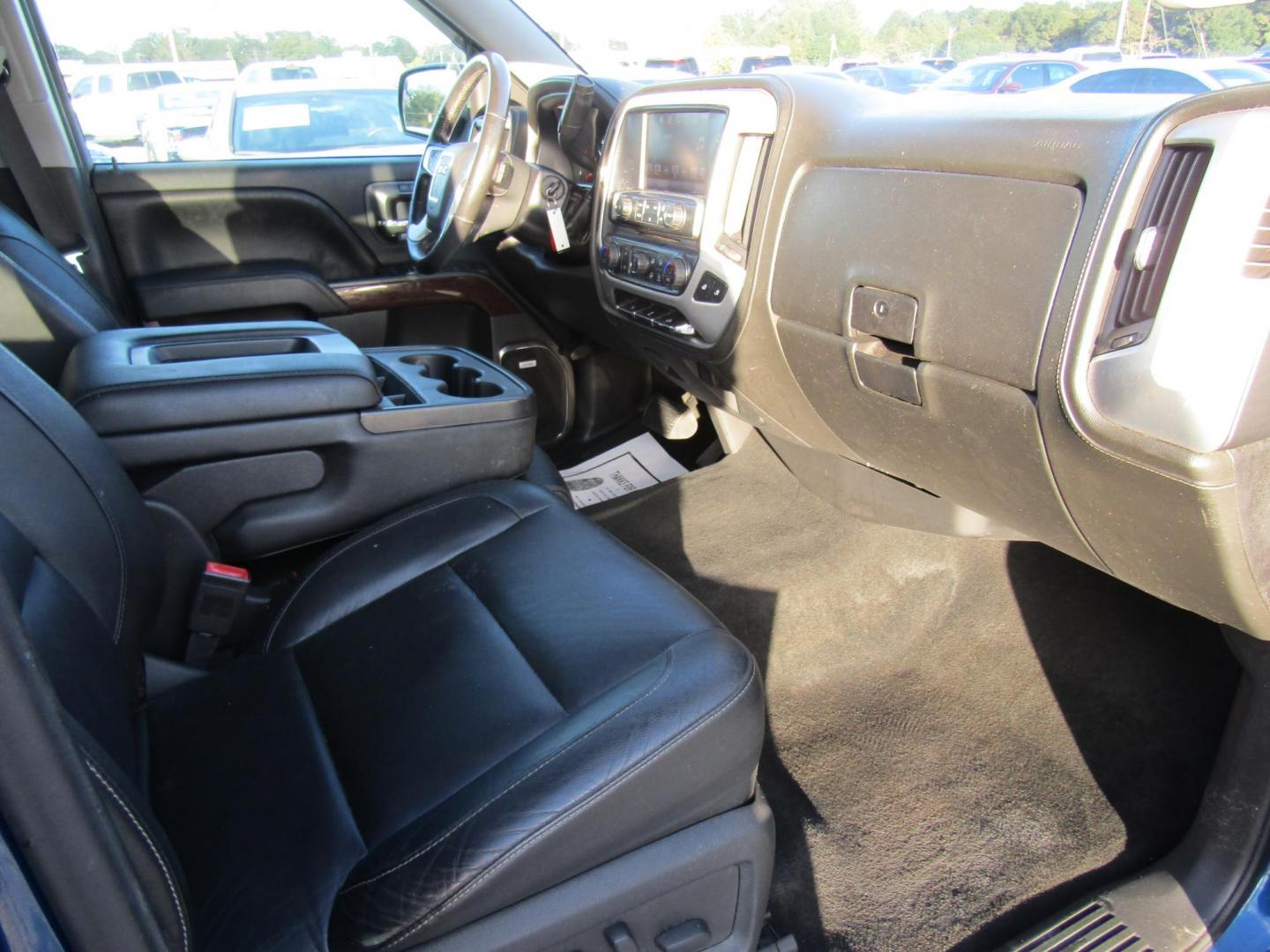 2016 Blue GMC Sierra 1500 SLT Double Cab 2WD (1GTR1NEC9GZ) with an 5.3L V8 OHV 16V engine, Automatic transmission, located at 15016 S Hwy 231, Midland City, AL, 36350, (334) 983-3001, 31.306210, -85.495277 - Photo#9