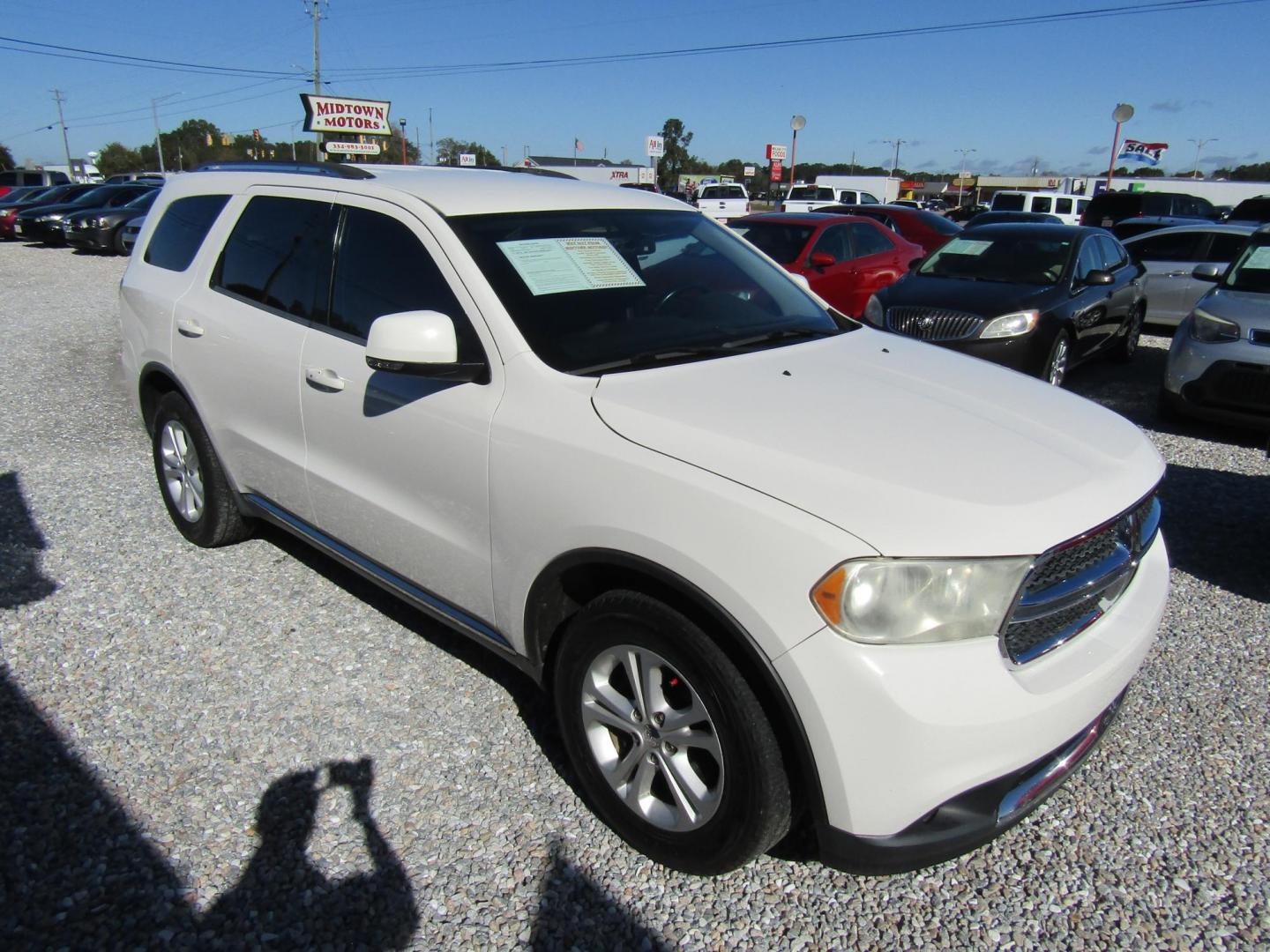 2011 White Dodge Durango Crew 2WD (1D4RD4GG9BC) with an 3.6L V6 DOHC 24V engine, Automatic transmission, located at 15016 S Hwy 231, Midland City, AL, 36350, (334) 983-3001, 31.306210, -85.495277 - Photo#0