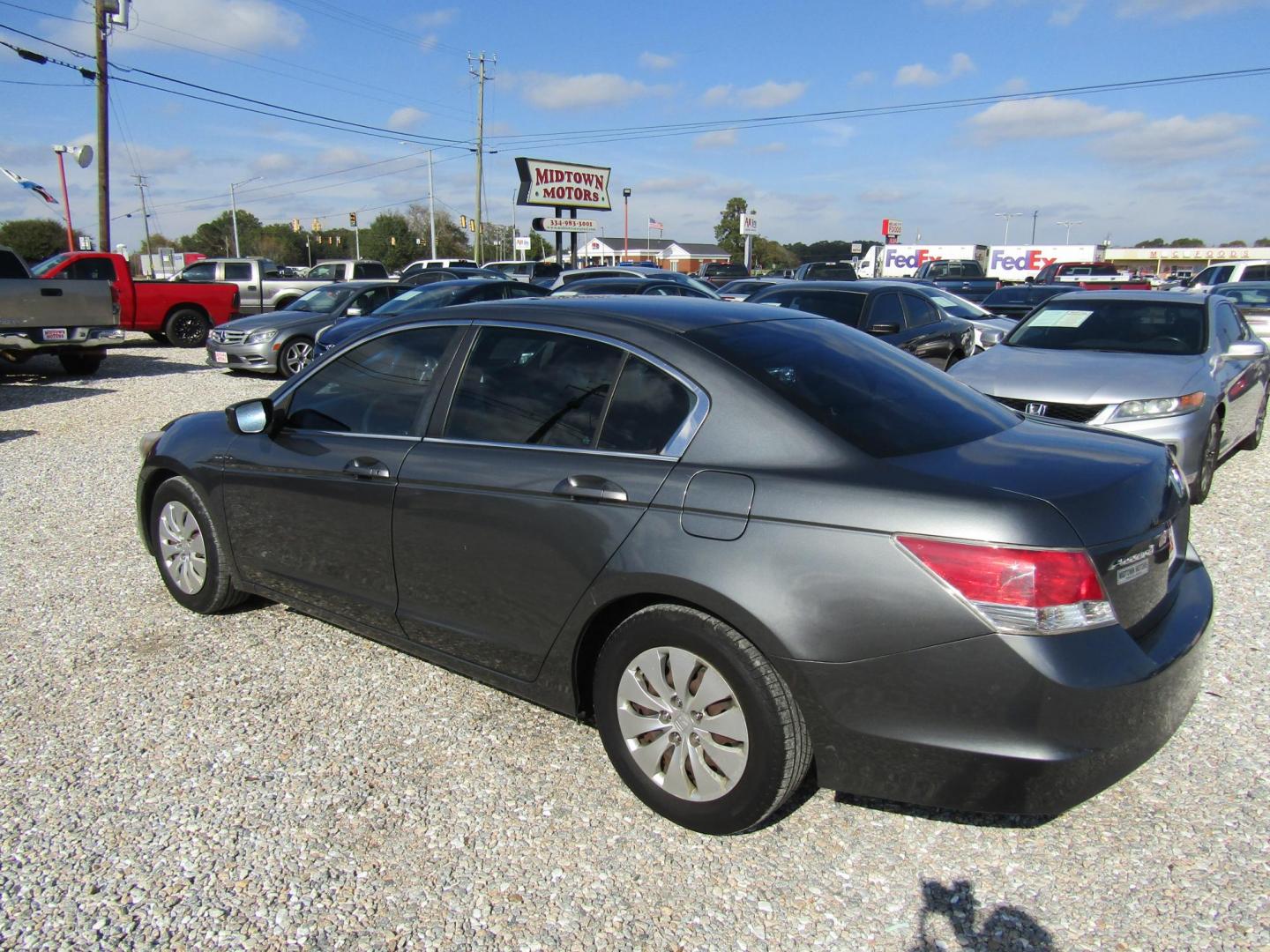 2010 Gray Honda Accord LX Sedan AT (1HGCP2F39AA) with an 2.4L L4 DOHC 16V engine, Automatic transmission, located at 15016 S Hwy 231, Midland City, AL, 36350, (334) 983-3001, 31.306210, -85.495277 - Photo#5