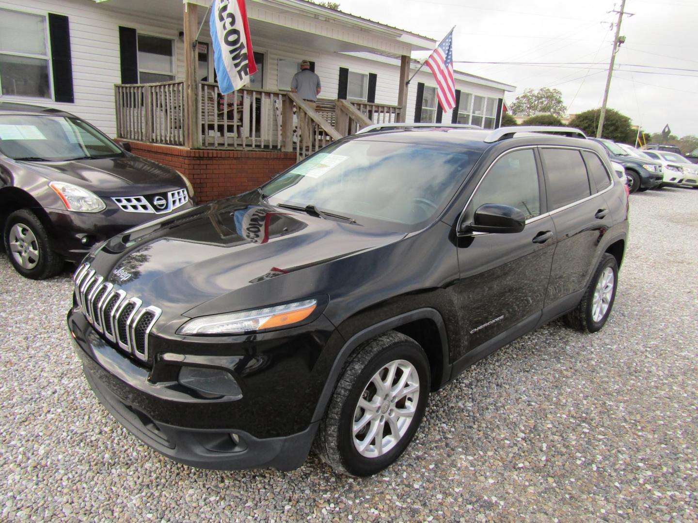 2014 Black Jeep Cherokee Latitude FWD (1C4PJLCS2EW) with an 3.2L V6 DOHC 24V engine, Automatic transmission, located at 15016 S Hwy 231, Midland City, AL, 36350, (334) 983-3001, 31.306210, -85.495277 - Photo#2