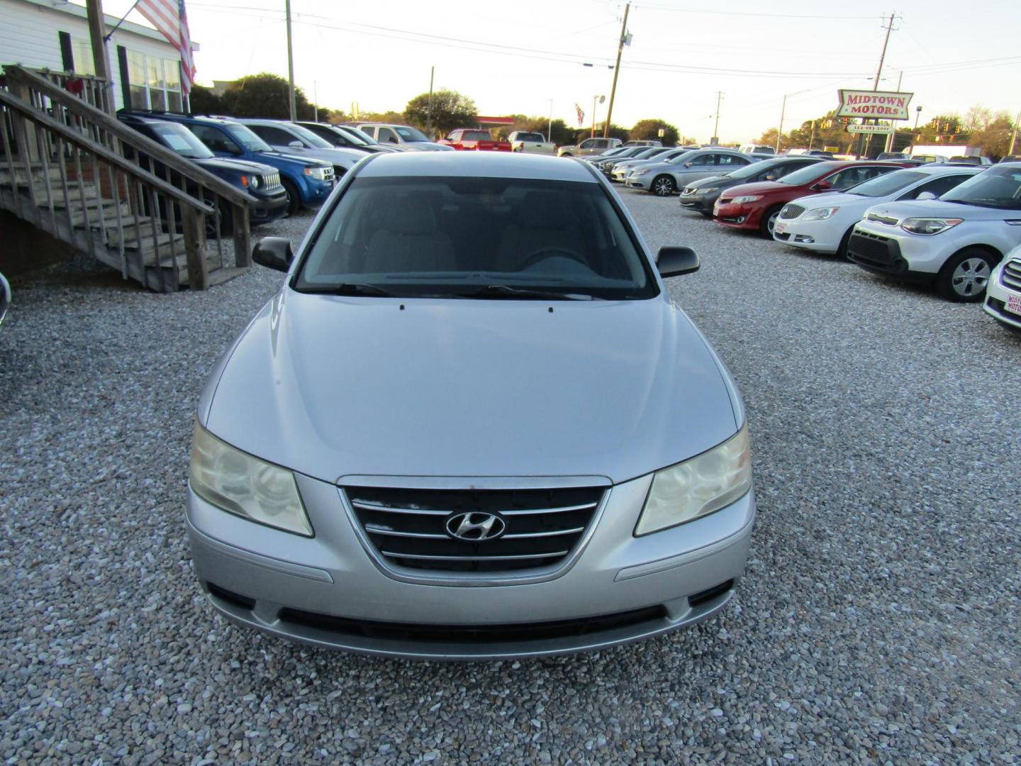 2010 Silver Hyundai Sonata GLS (5NPET4AC6AH) with an 2.4L L4 DOHC 16V engine, Automatic transmission, located at 15016 S Hwy 231, Midland City, AL, 36350, (334) 983-3001, 31.306210, -85.495277 - Photo#1