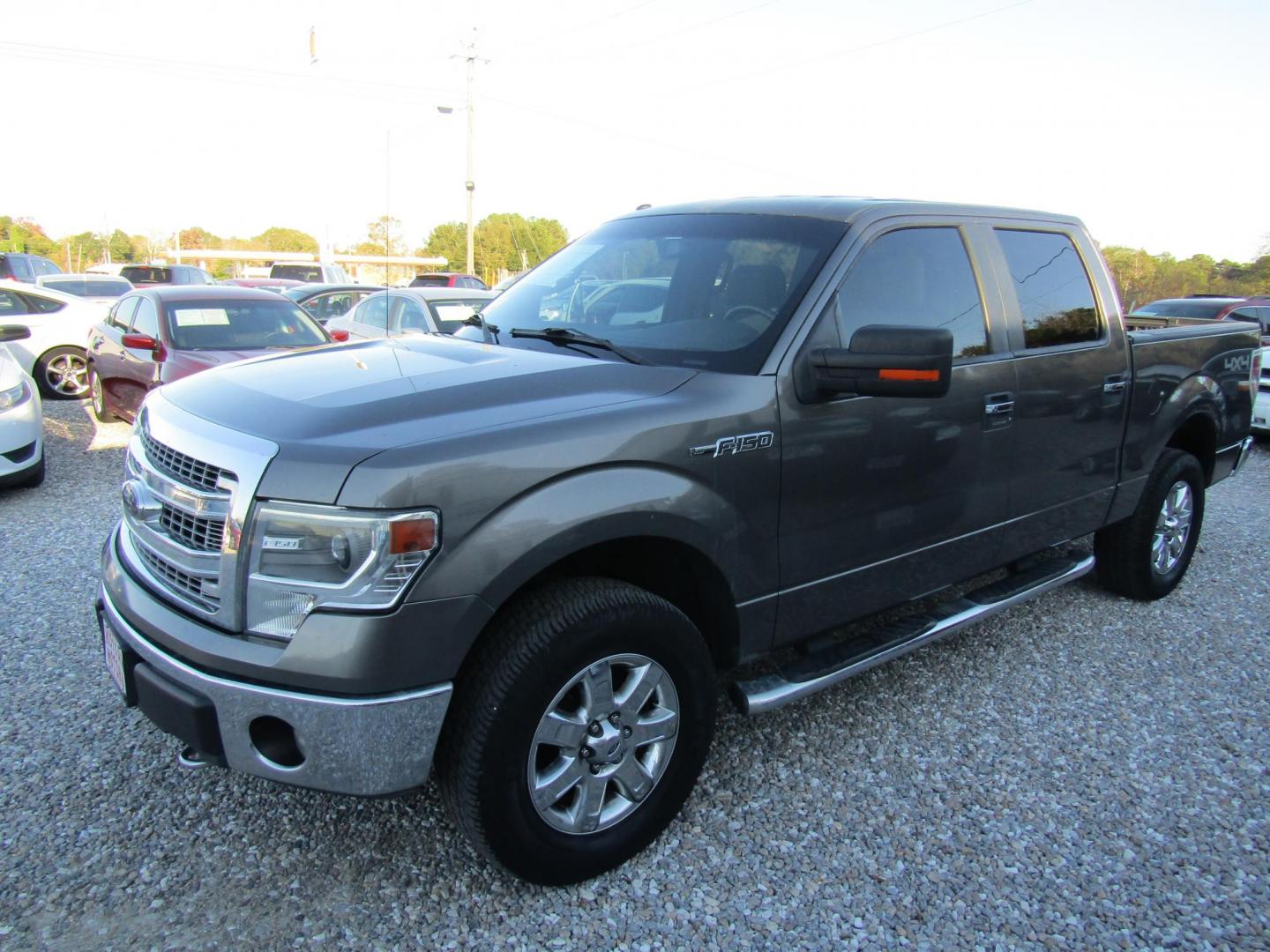 2014 Gray Ford F-150 XL SuperCrew 5.5-ft. Bed 4WD (1FTFW1EF2EF) with an 5.0L V8 engine, Automatic transmission, located at 15016 S Hwy 231, Midland City, AL, 36350, (334) 983-3001, 31.306210, -85.495277 - Photo#2