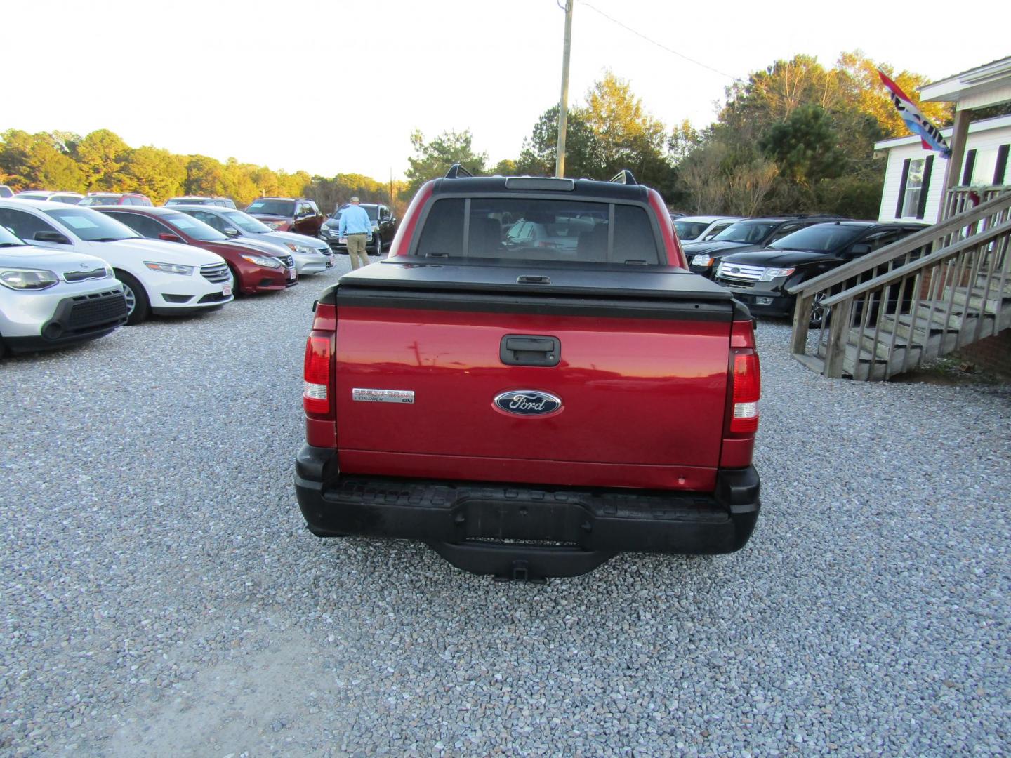 2008 Red Ford Explorer Sport Trac XLT 4.0L 2WD (1FMEU31E38U) with an 4.0L V6 SOHC 12V engine, Automatic transmission, located at 15016 S Hwy 231, Midland City, AL, 36350, (334) 983-3001, 31.306210, -85.495277 - Photo#6